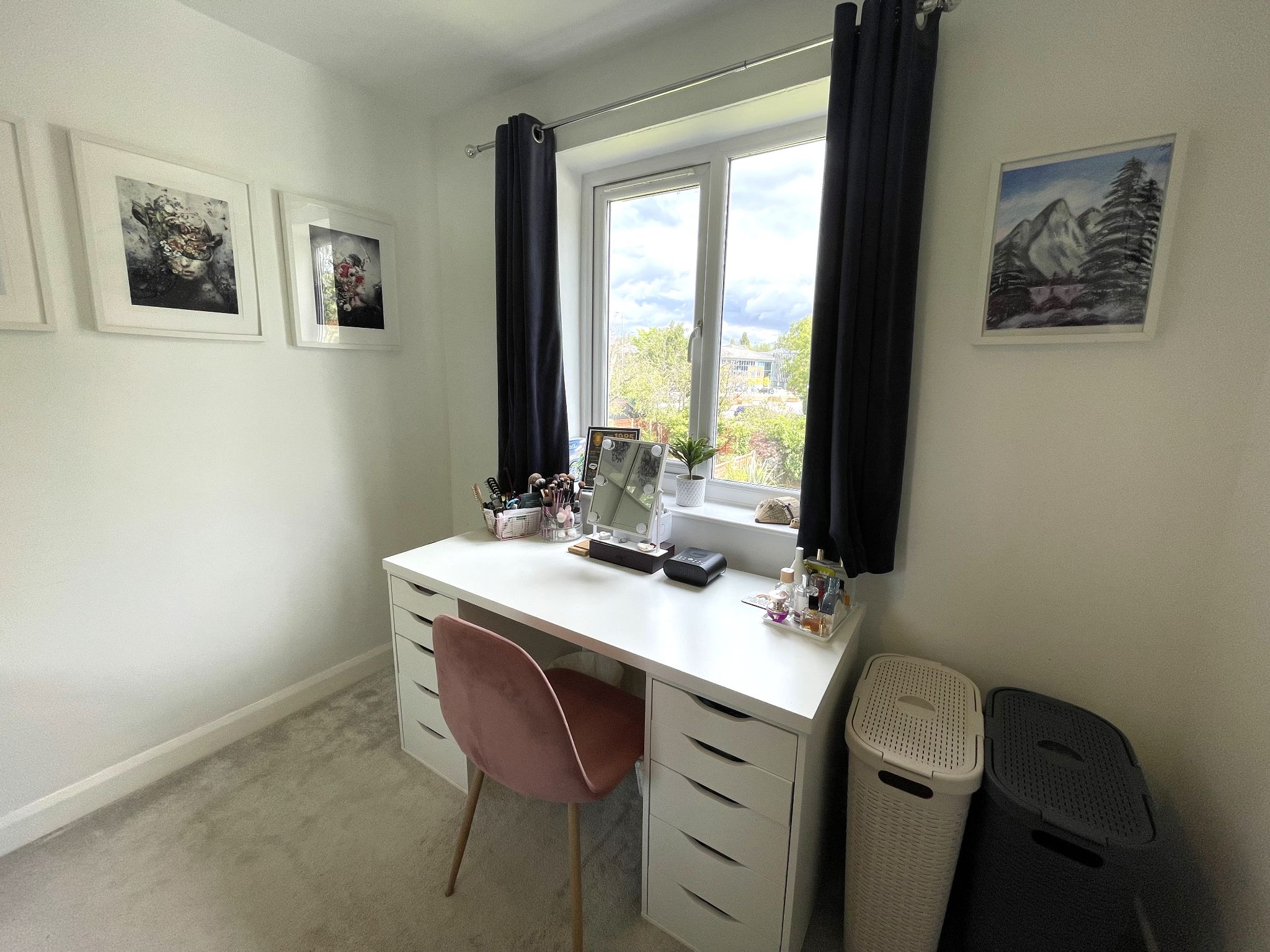 3 bedroom semi-detached house For Sale in Manchester - Photograph 14.