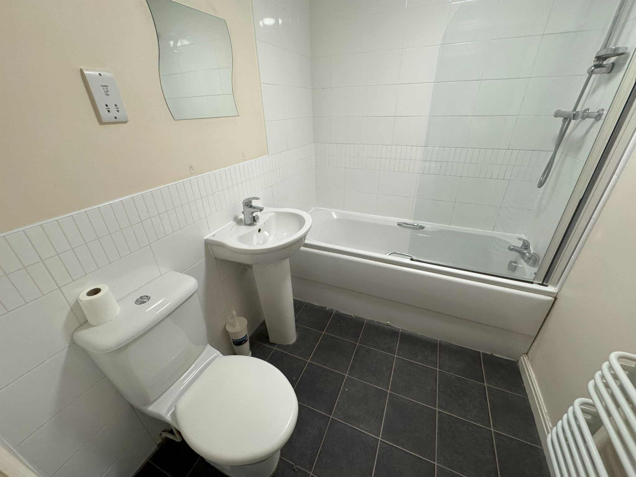2 bedroom apartment flat/apartment To Let in Manchester - Photograph 6.
