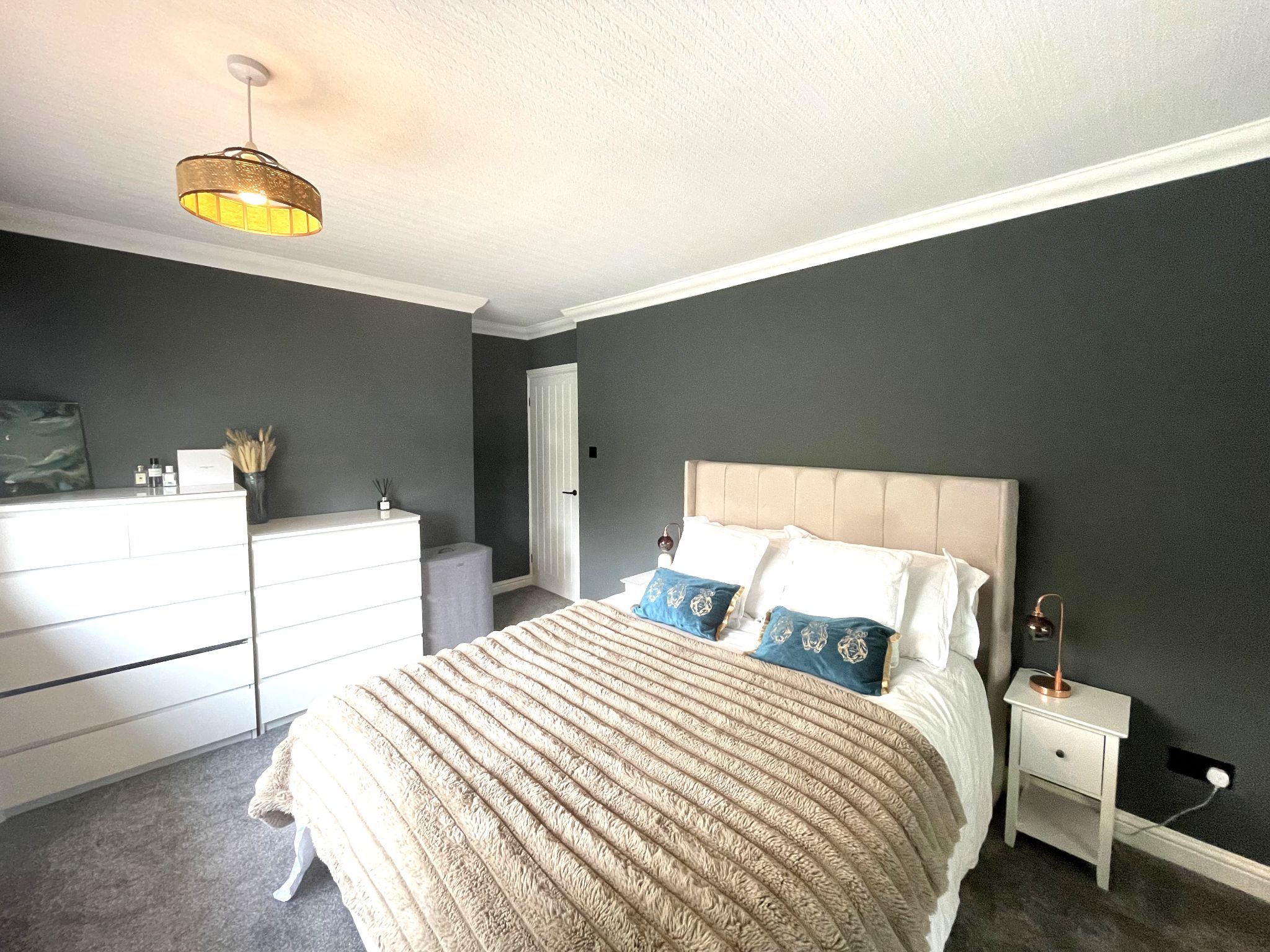 3 bedroom end terraced house For Sale in Manchester - Photograph 13.