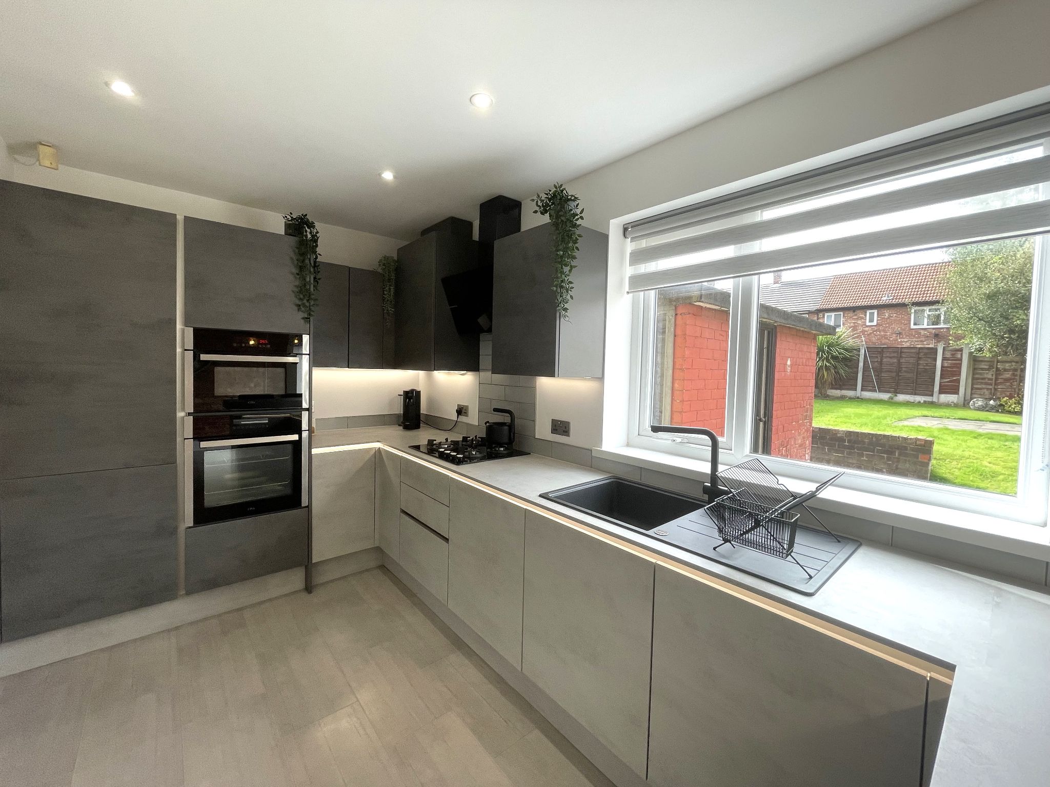3 bedroom end terraced house For Sale in Manchester - Photograph 9.