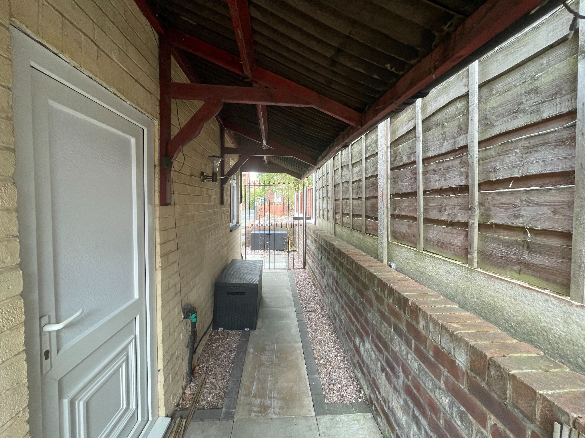 3 bedroom end terraced house For Sale in Manchester - Photograph 24.