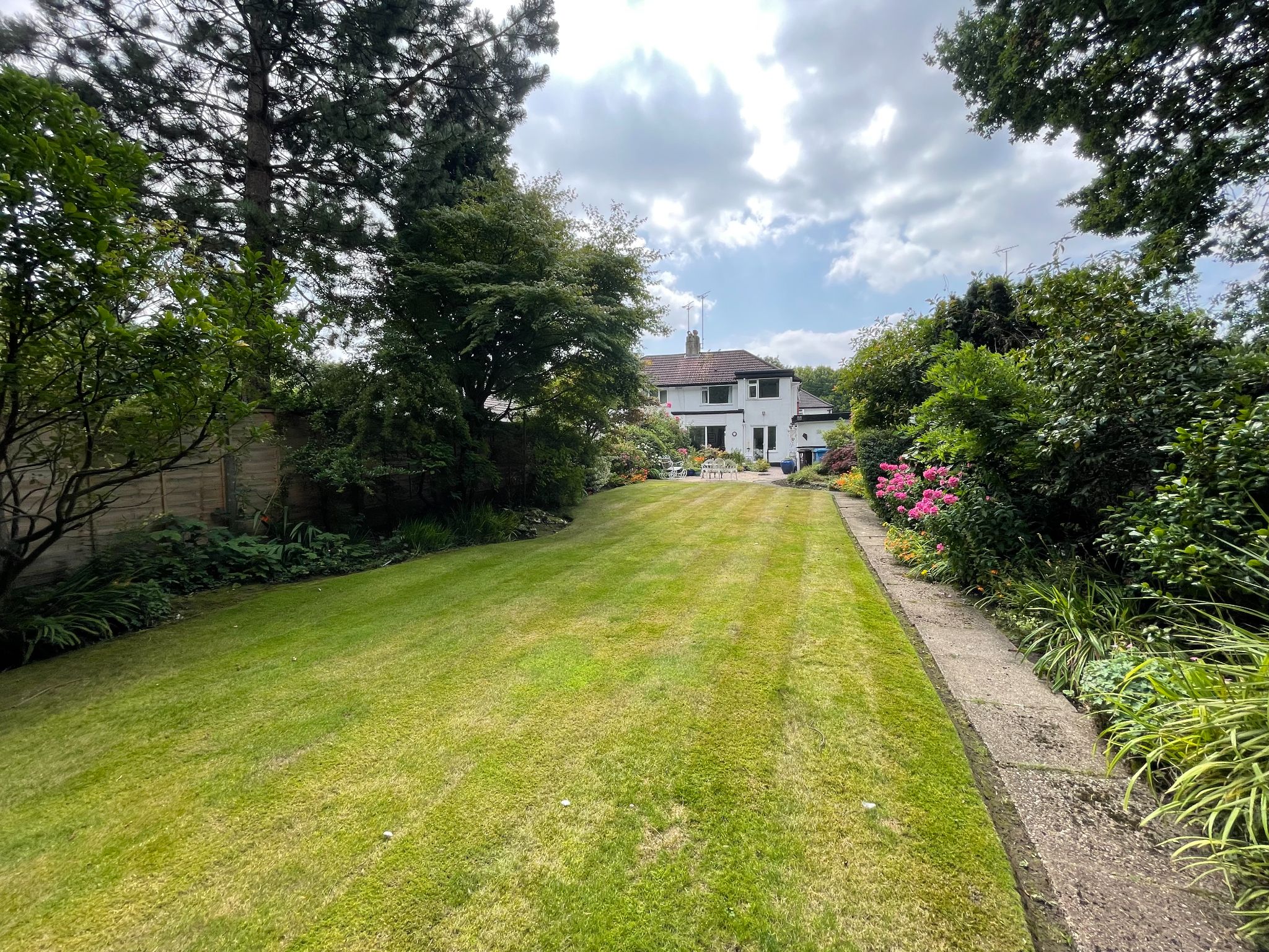 3 bedroom semi-detached house For Sale in Manchester - Photograph 17.