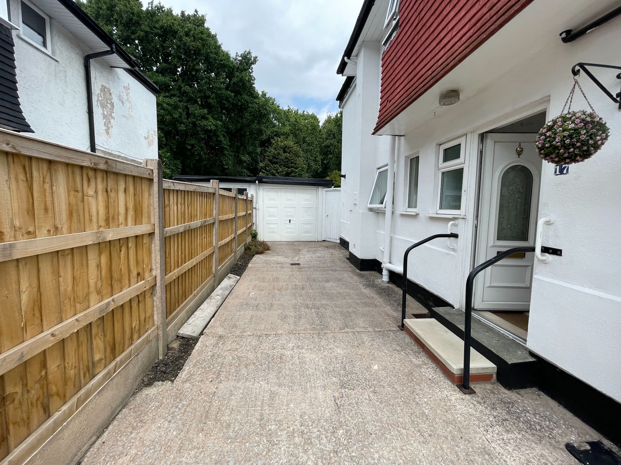 3 bedroom semi-detached house For Sale in Manchester - Photograph 23.