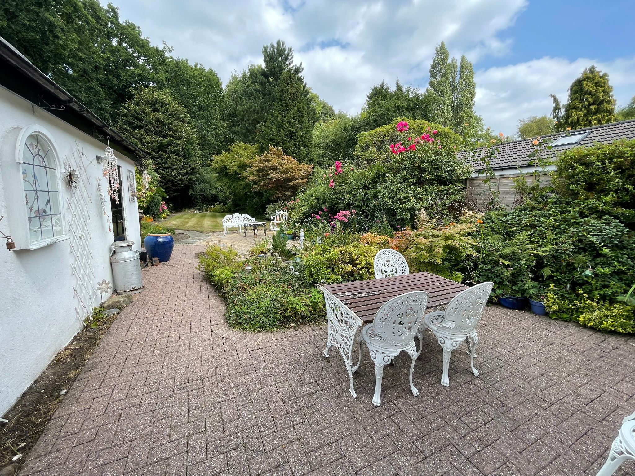 3 bedroom semi-detached house For Sale in Manchester - Photograph 19.