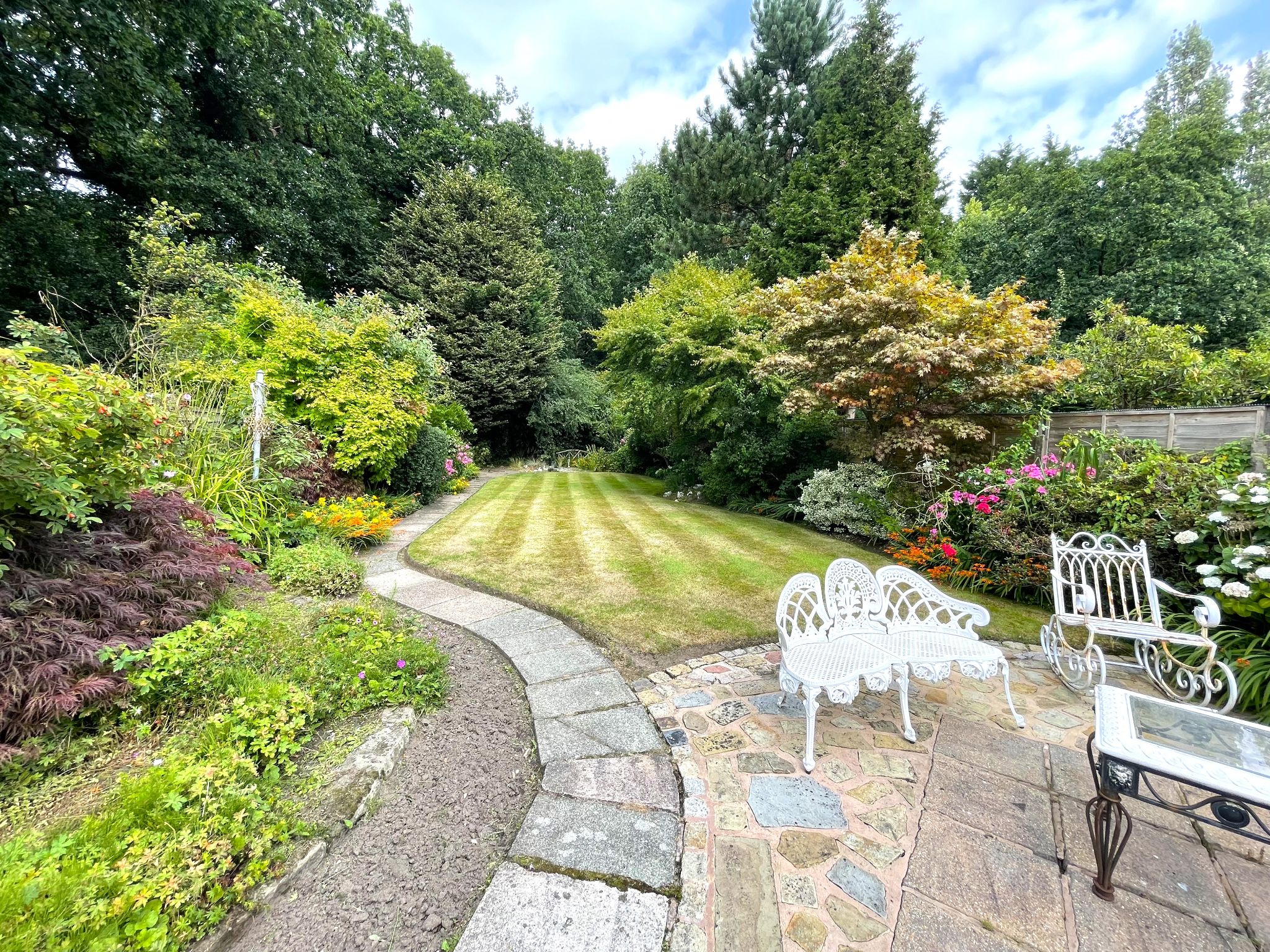 3 bedroom semi-detached house For Sale in Manchester - Photograph 18.