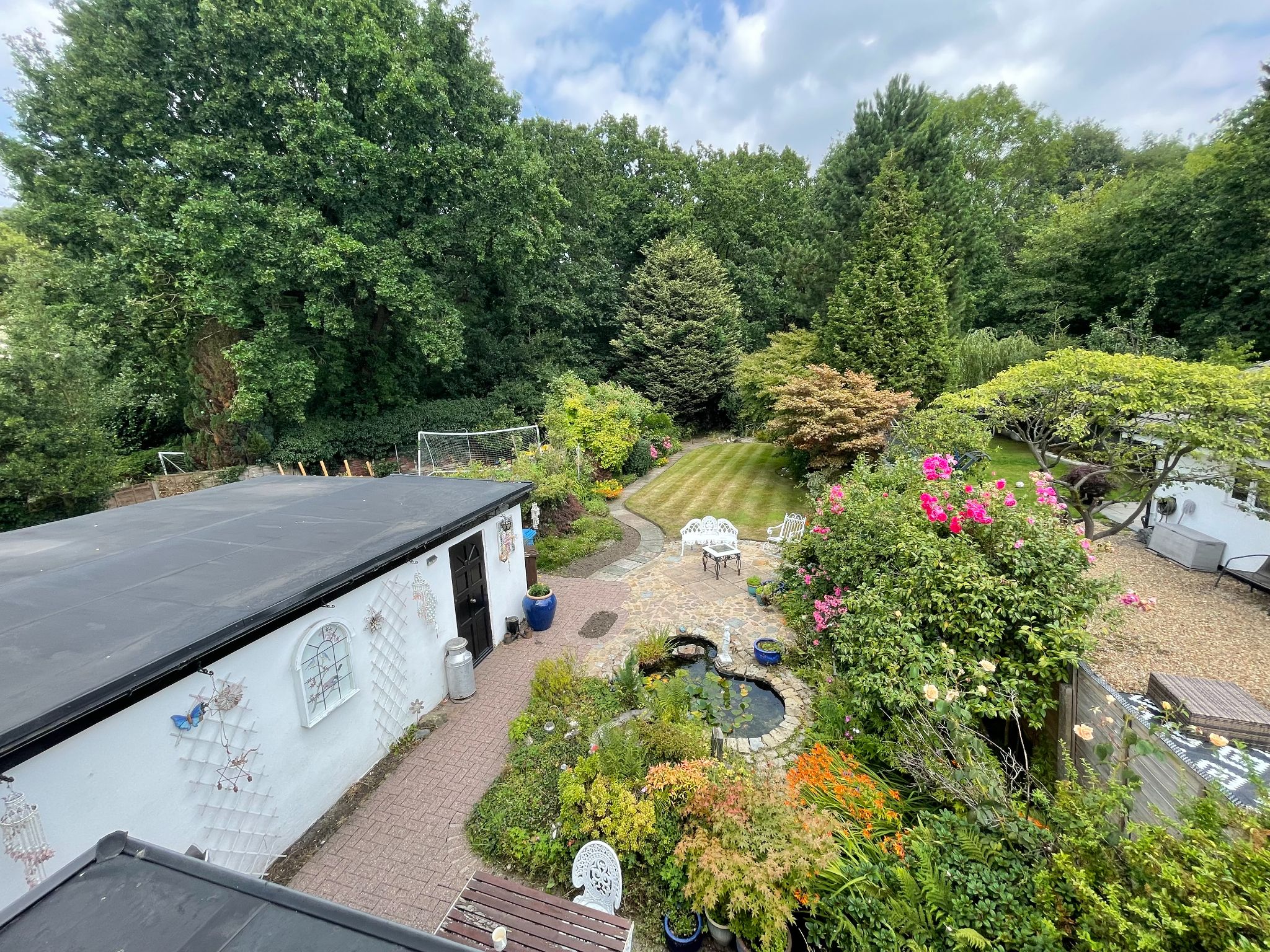 3 bedroom semi-detached house For Sale in Manchester - Photograph 16.