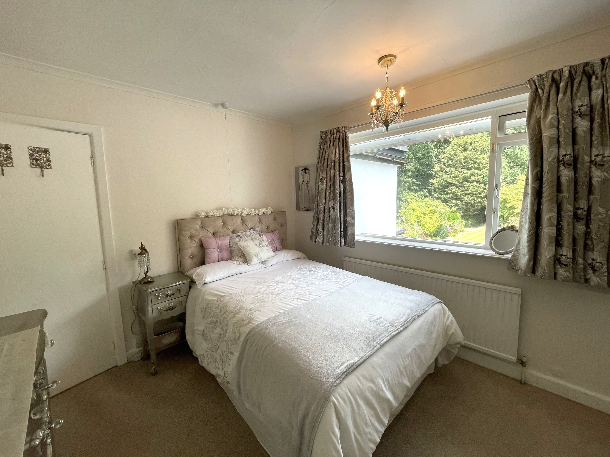 3 bedroom semi-detached house For Sale in Manchester - Photograph 12.