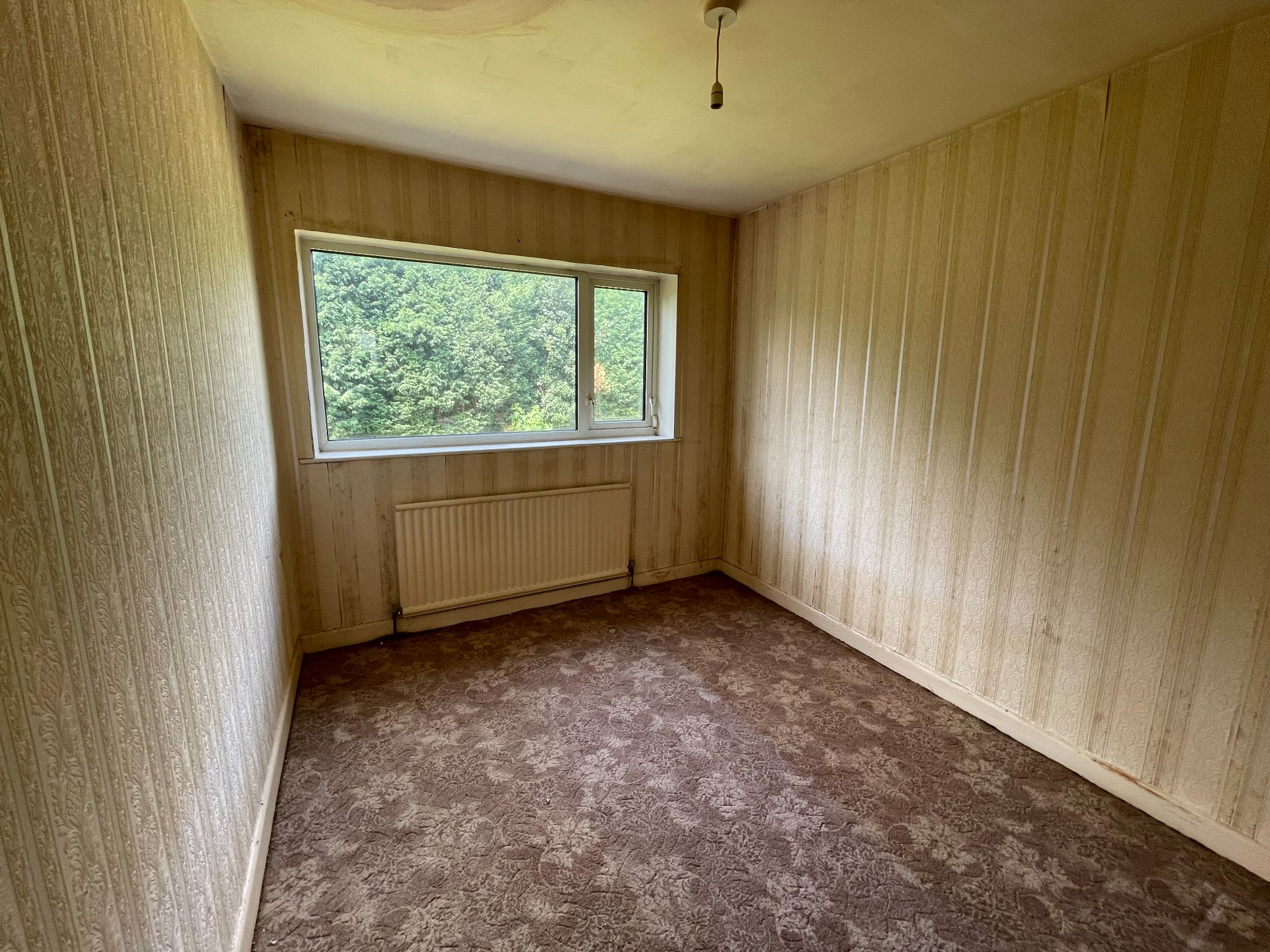 3 bedroom semi-detached house For Sale in Manchester - Photograph 13.