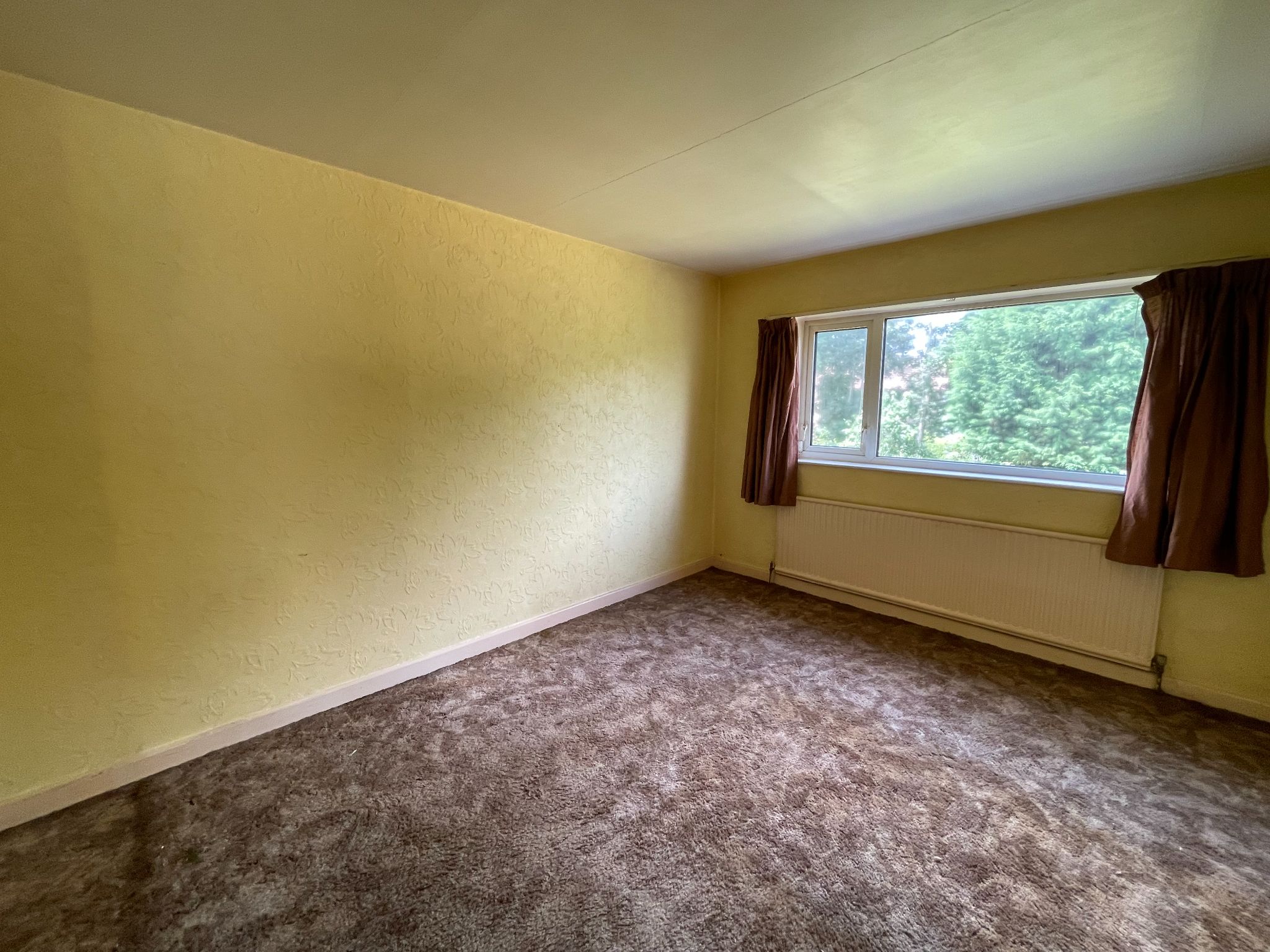 3 bedroom semi-detached house For Sale in Manchester - Photograph 12.
