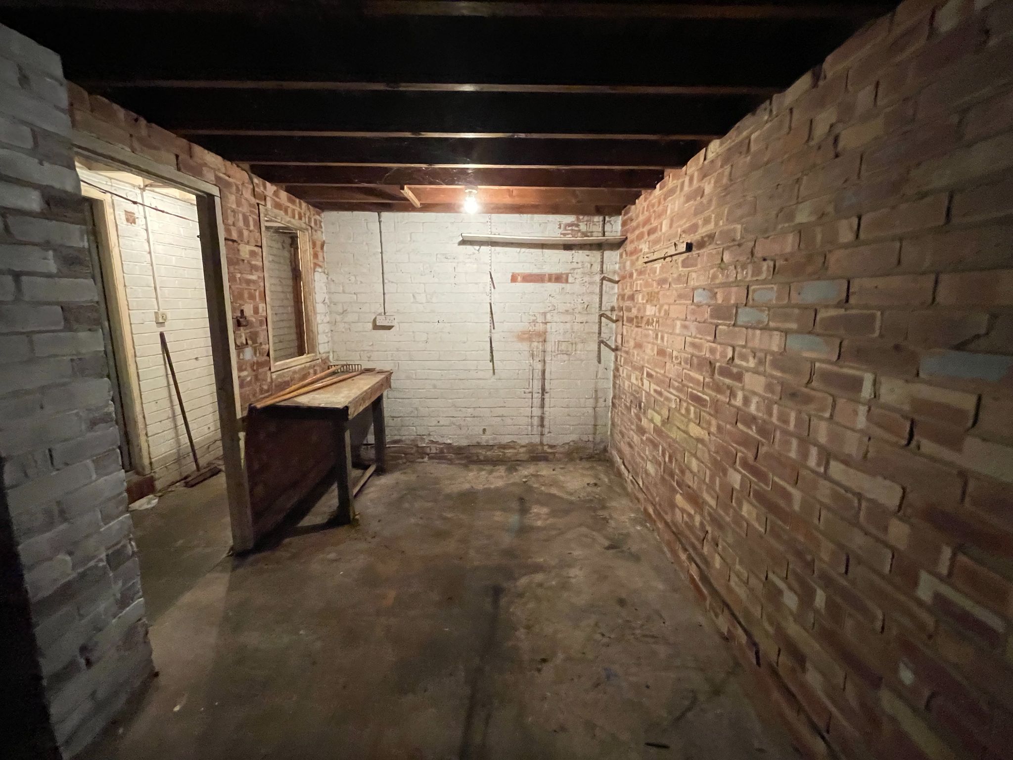 3 bedroom semi-detached house For Sale in Manchester - Photograph 18.