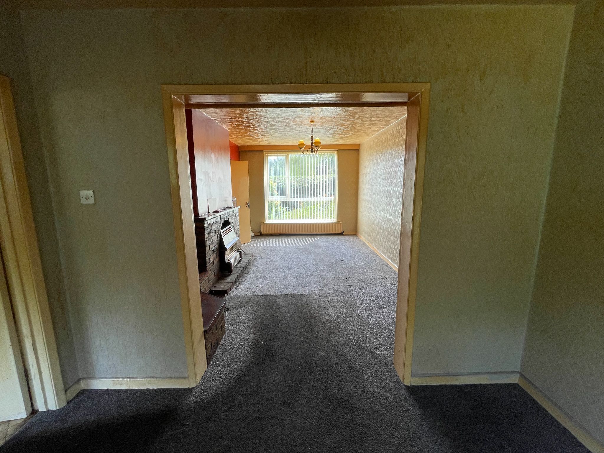 3 bedroom semi-detached house For Sale in Manchester - Photograph 6.