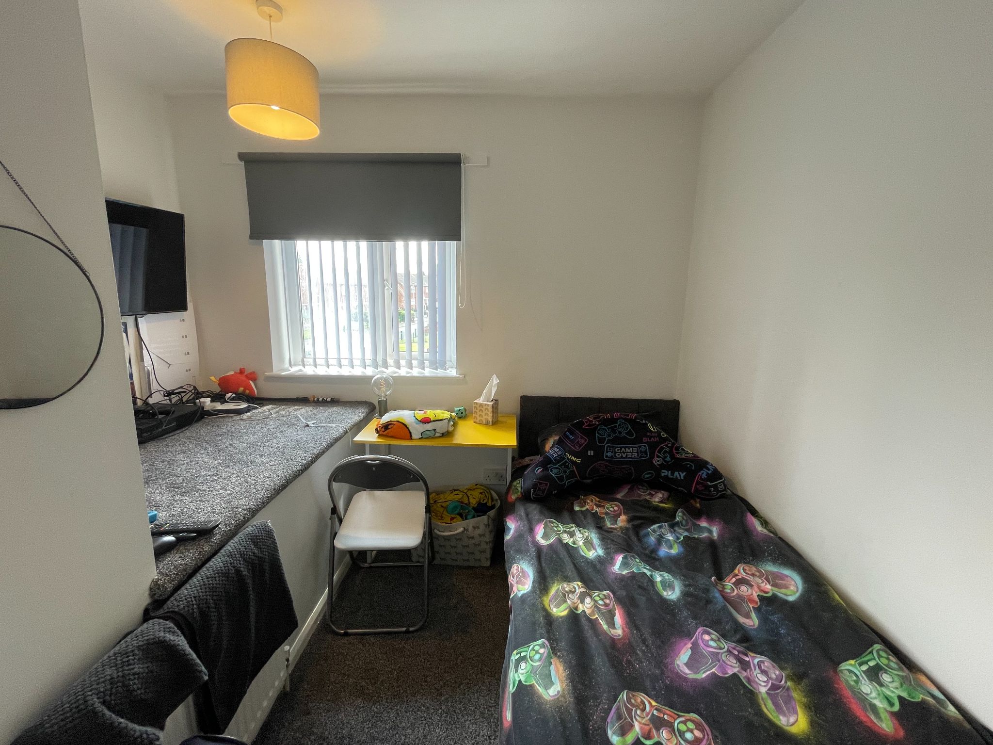 3 bedroom mid terraced house For Sale in Manchester - Photograph 13.