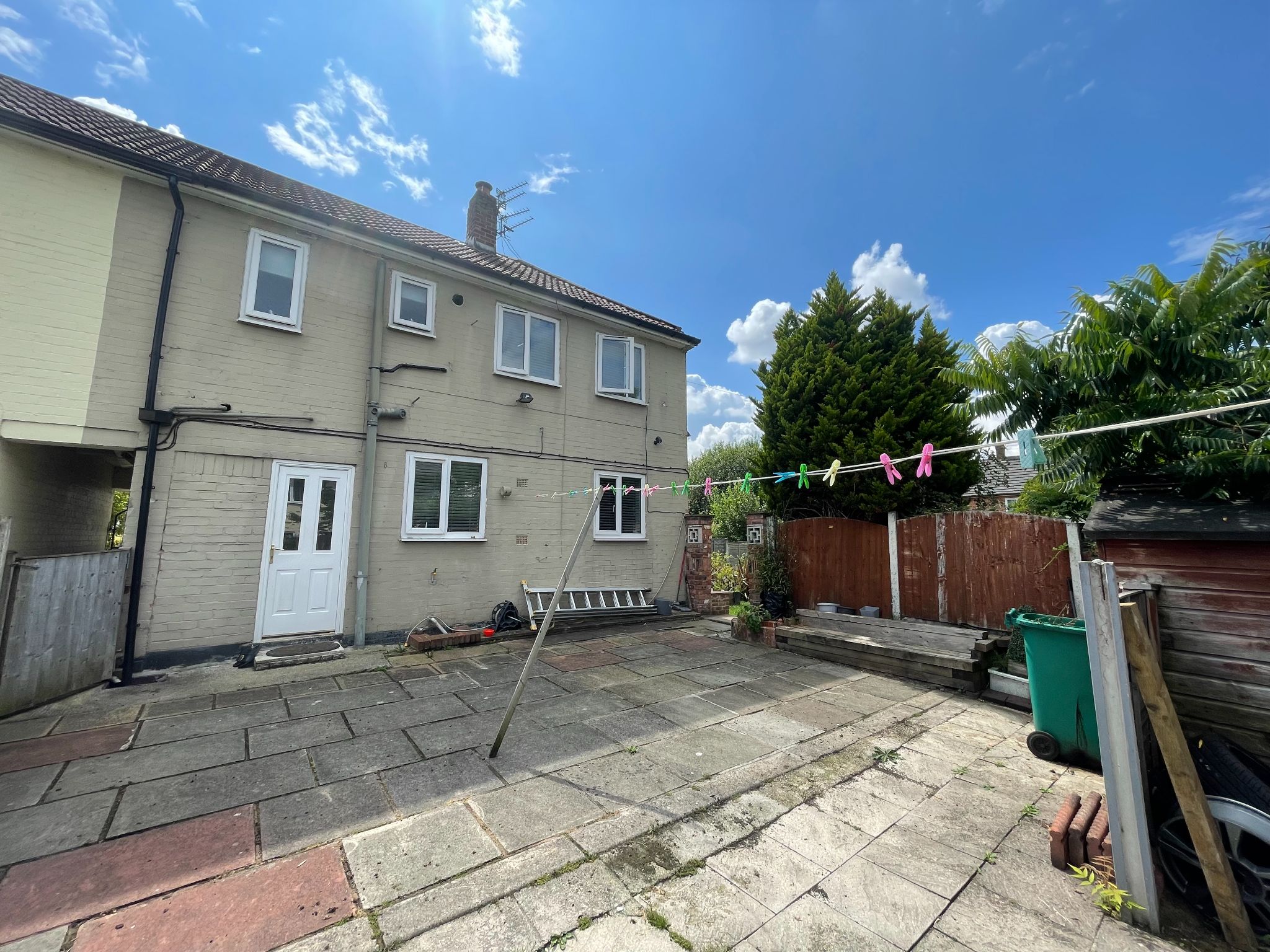 3 bedroom mid terraced house For Sale in Manchester - Photograph 18.