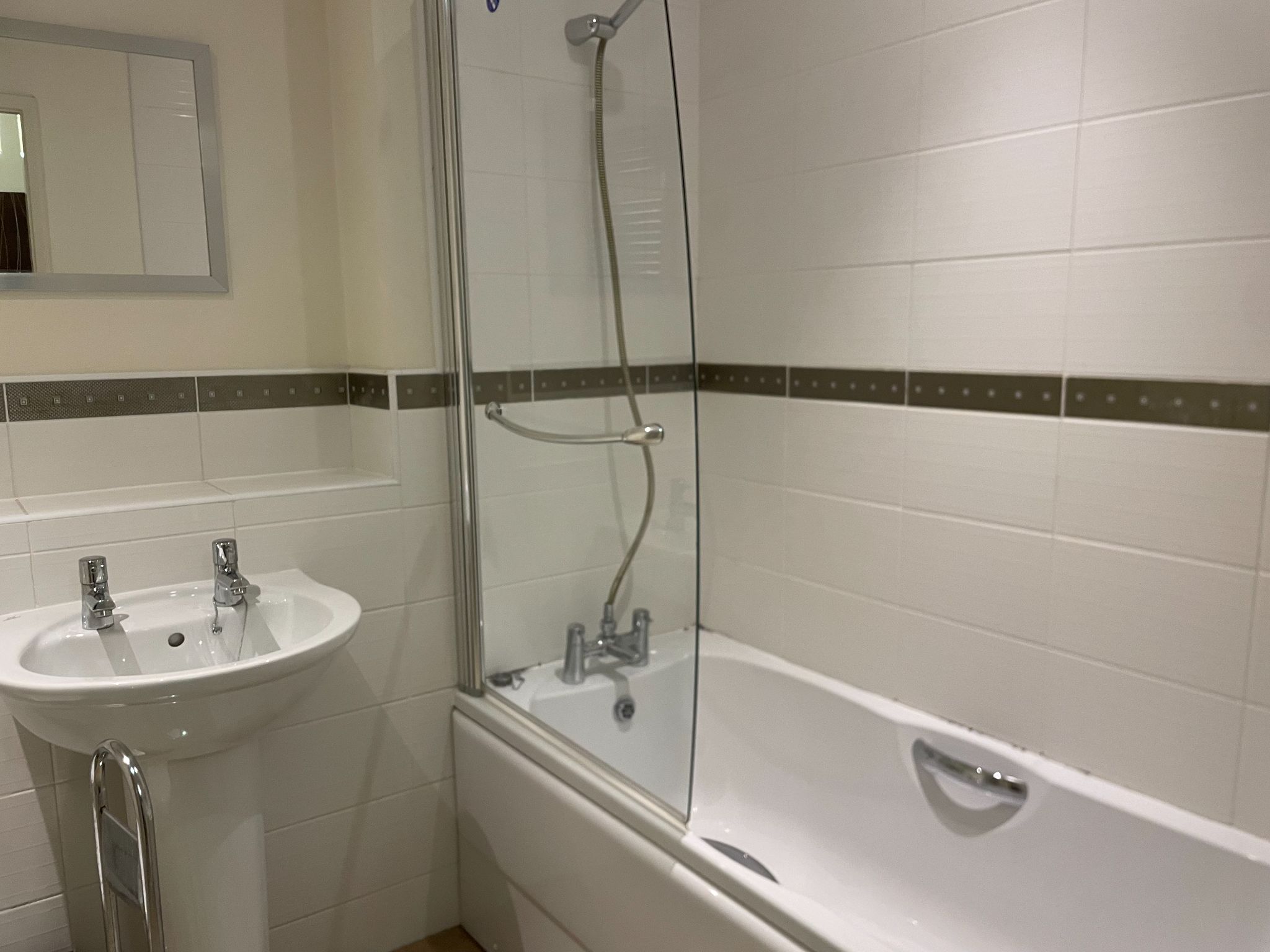 2 bedroom apartment flat/apartment For Sale in Altrincham - Photograph 10.