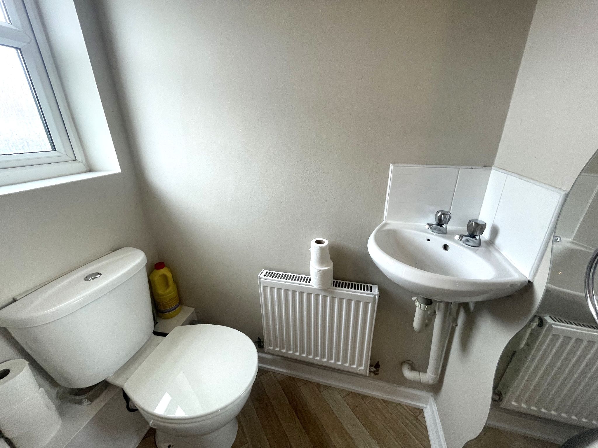 3 bedroom semi-detached house For Sale in Manchester - Photograph 14.