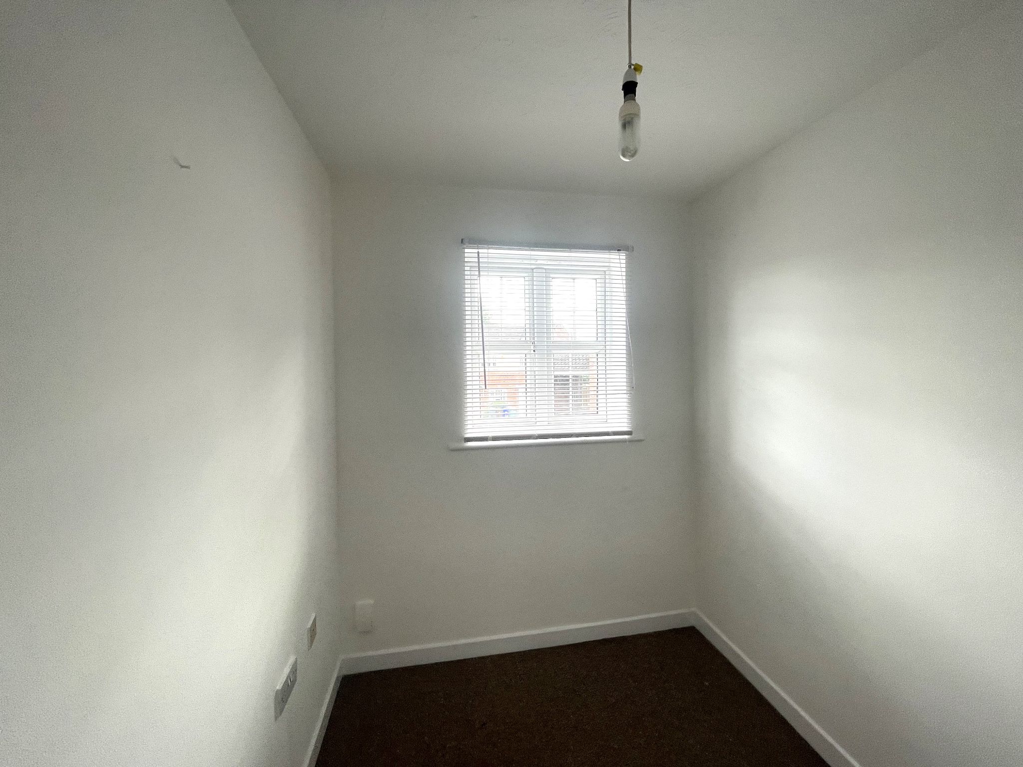 3 bedroom semi-detached house For Sale in Manchester - Photograph 3.