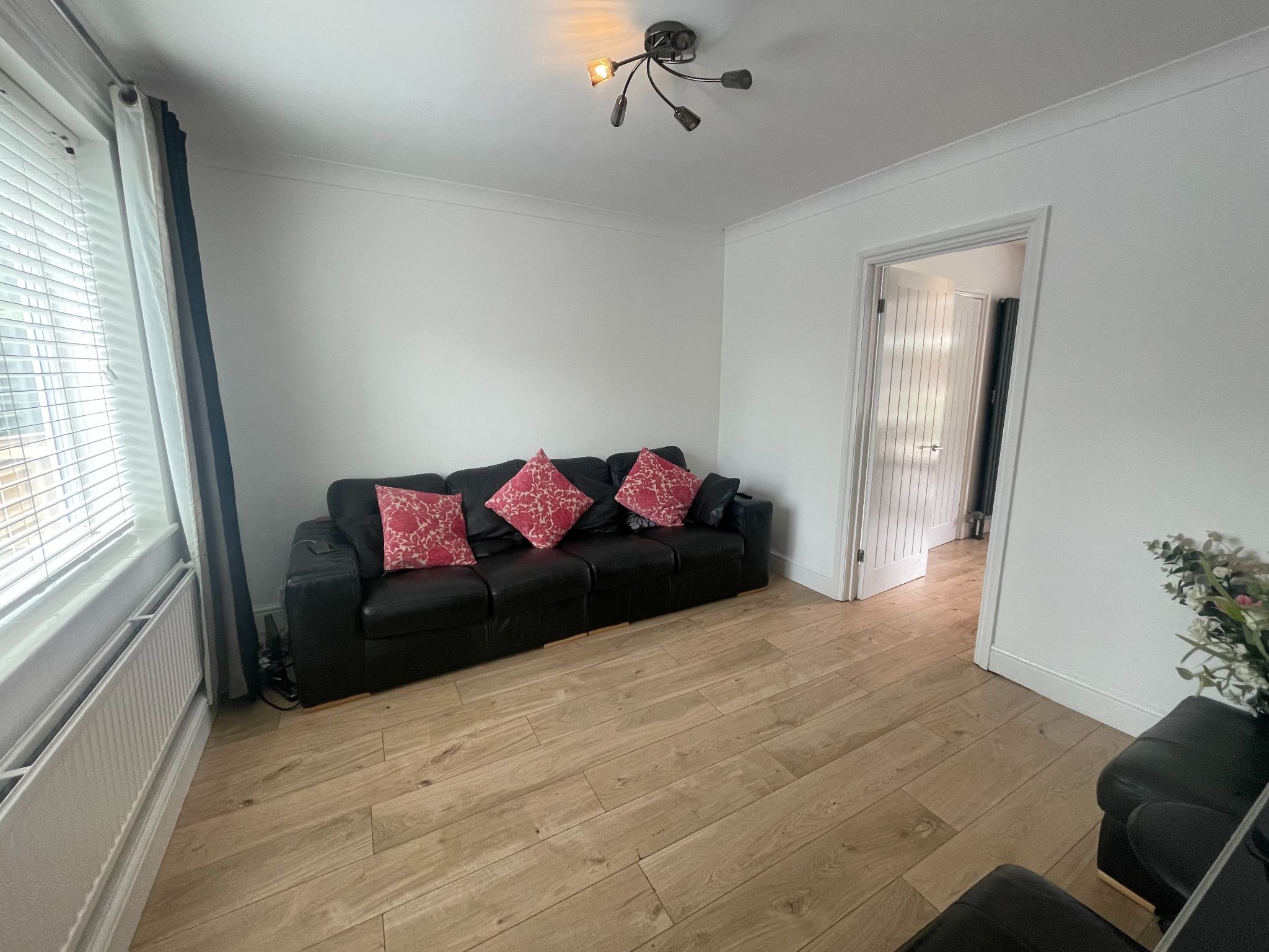 4 bedroom end terraced house For Sale in Manchester - Photograph 5.