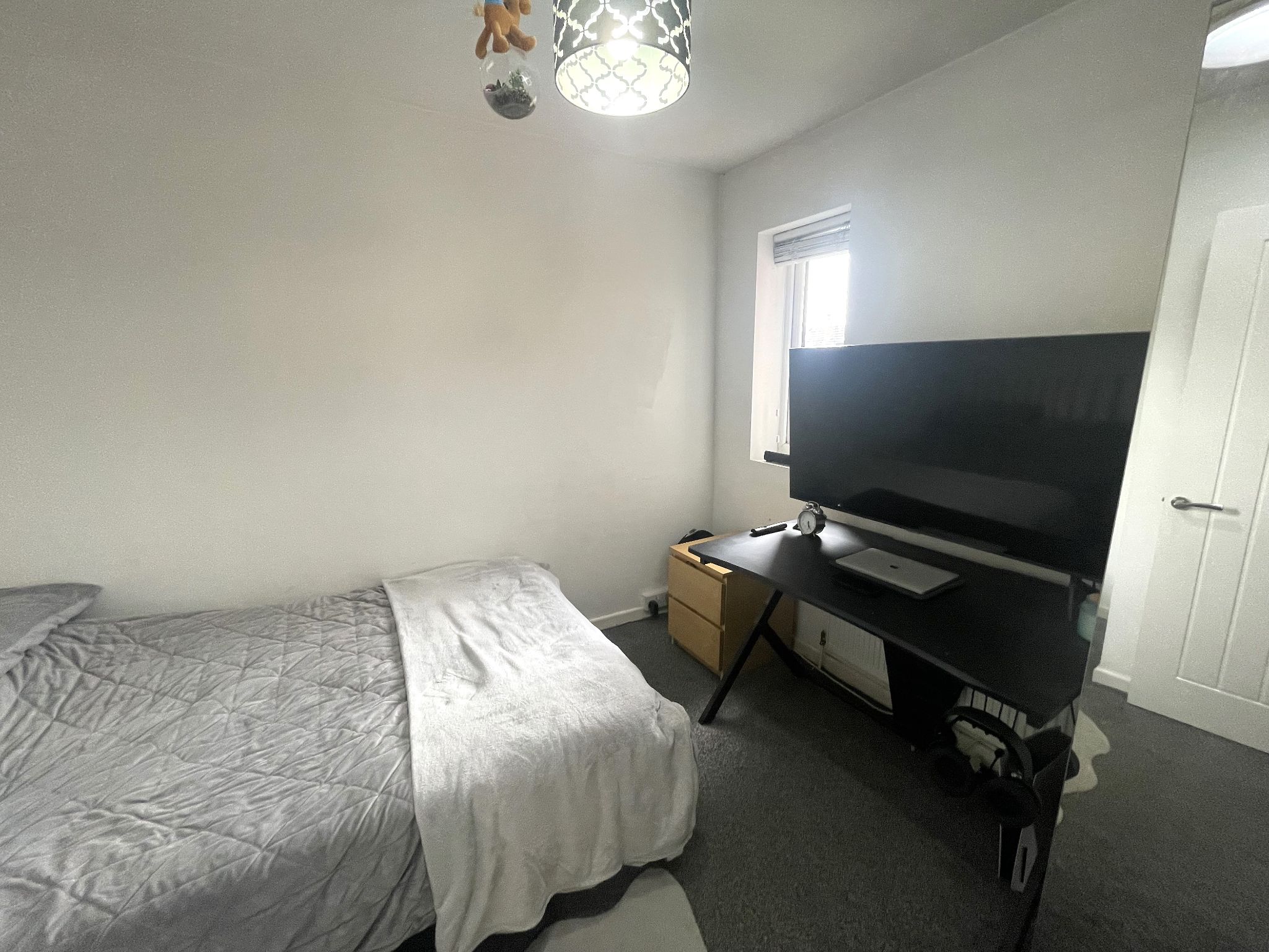 4 bedroom end terraced house For Sale in Manchester - Photograph 18.
