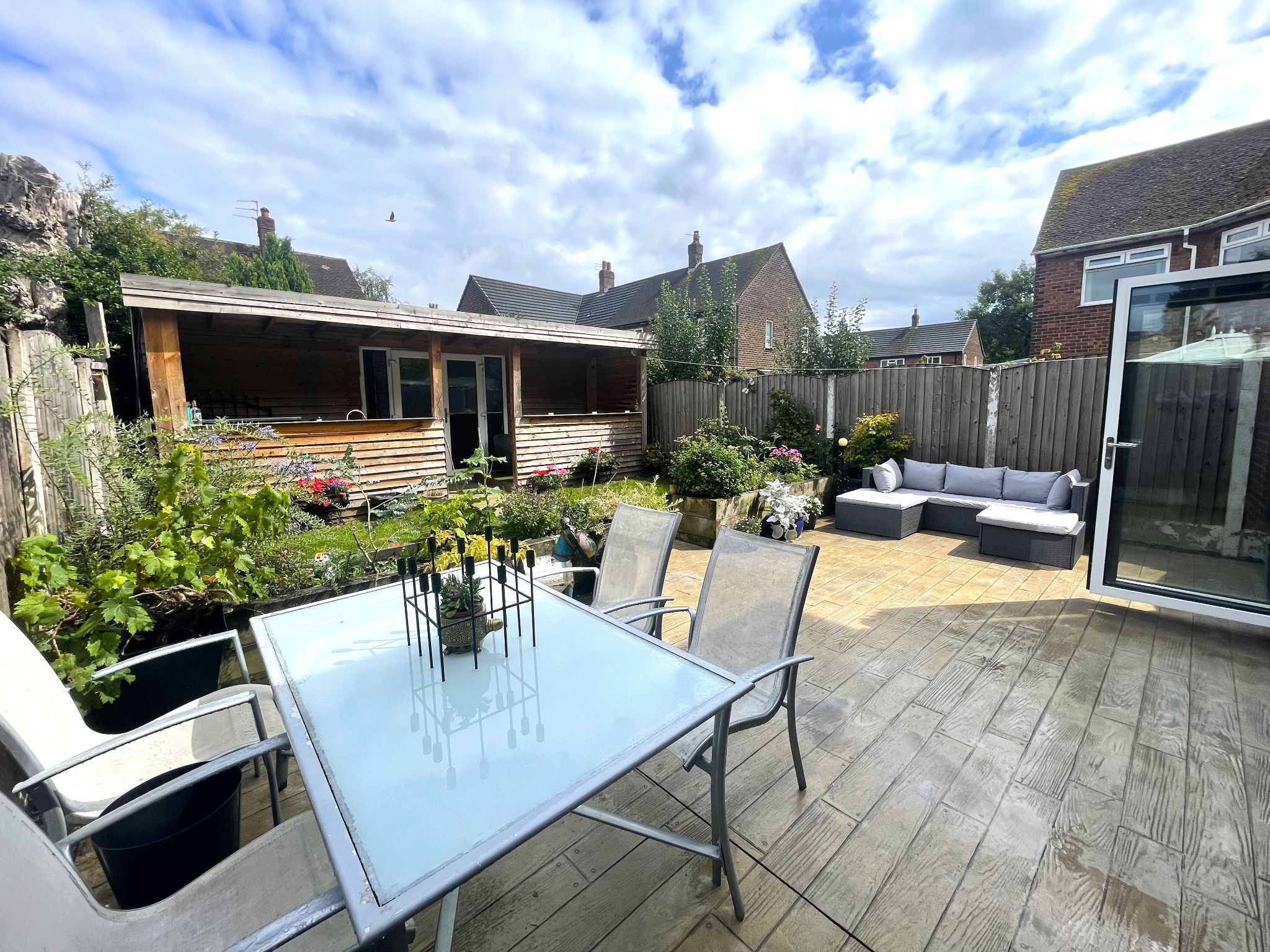 4 bedroom end terraced house For Sale in Manchester - Photograph 27.