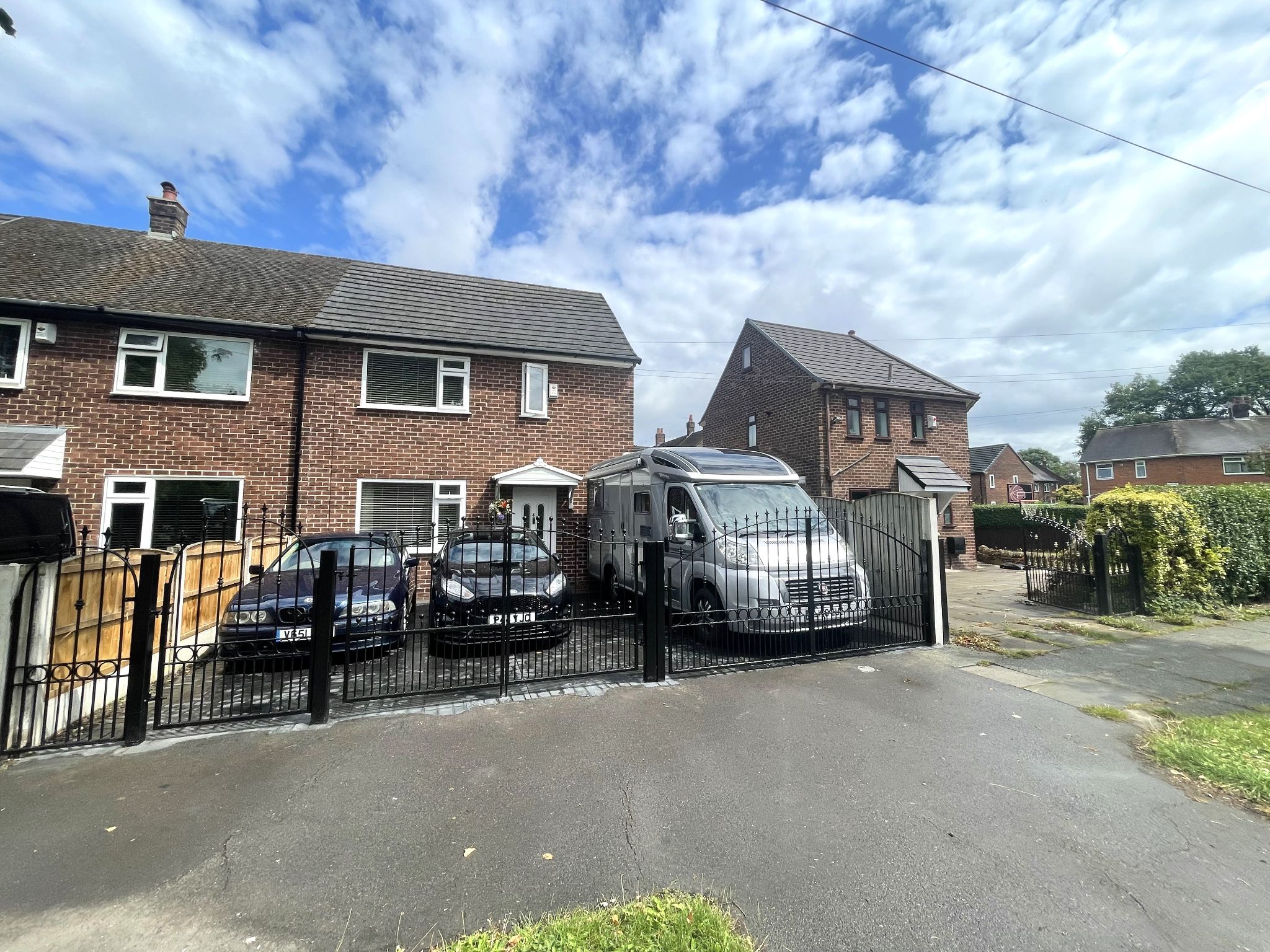 4 bedroom end terraced house For Sale in Manchester - Photograph 2.