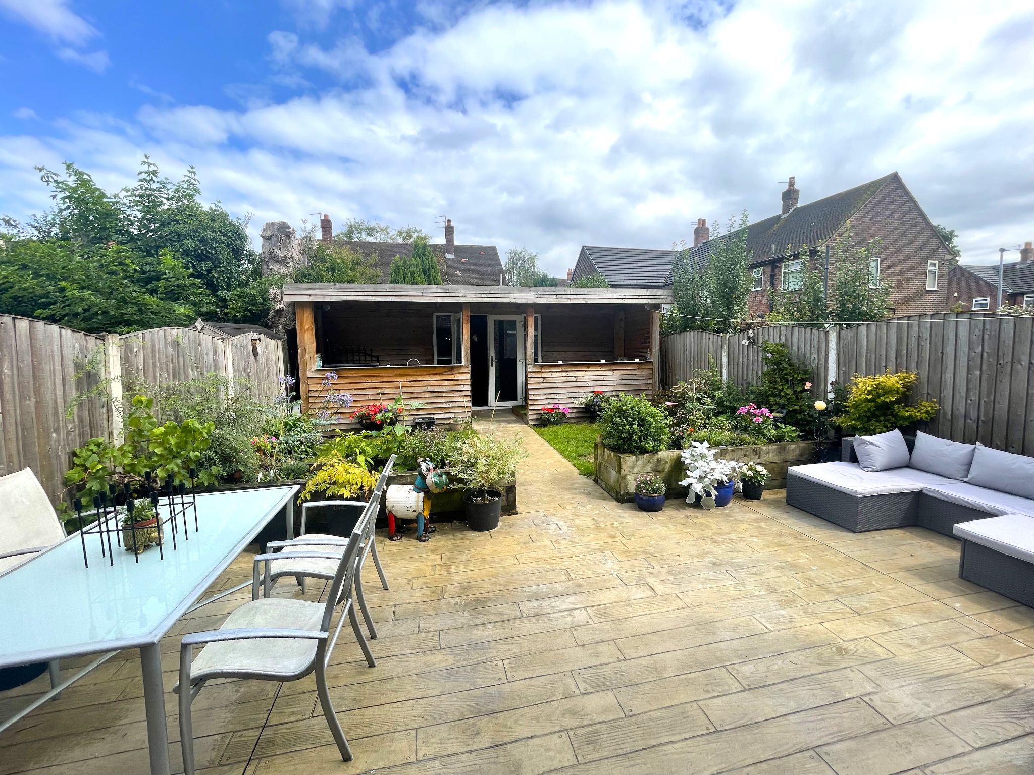 4 bedroom end terraced house For Sale in Manchester - Photograph 25.