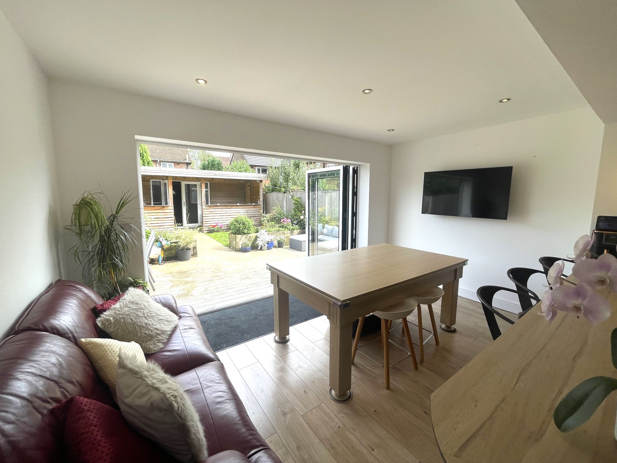 4 bedroom end terraced house For Sale in Manchester - Photograph 9.