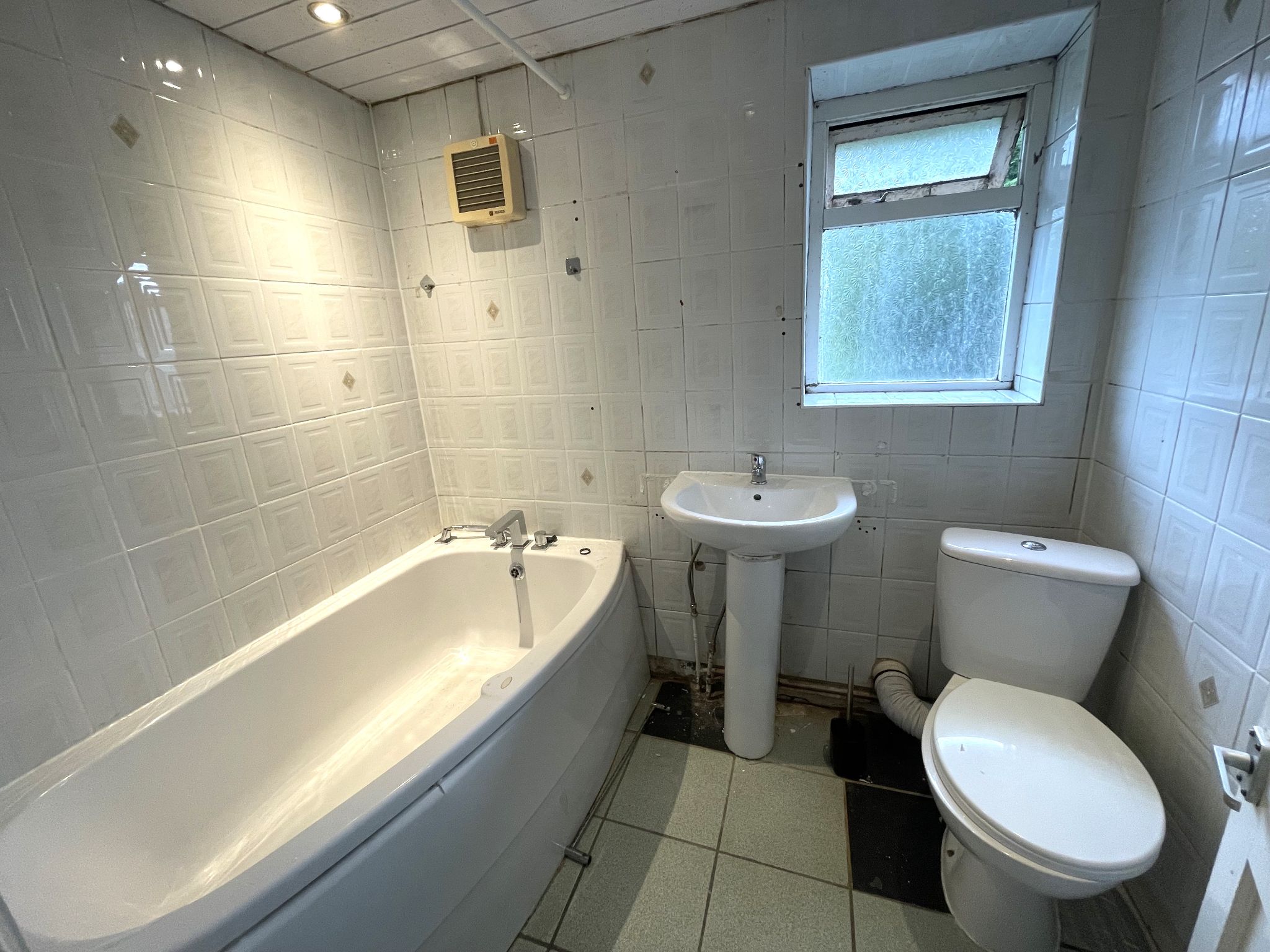 3 bedroom mid terraced house For Sale in Manchester - Photograph 10.