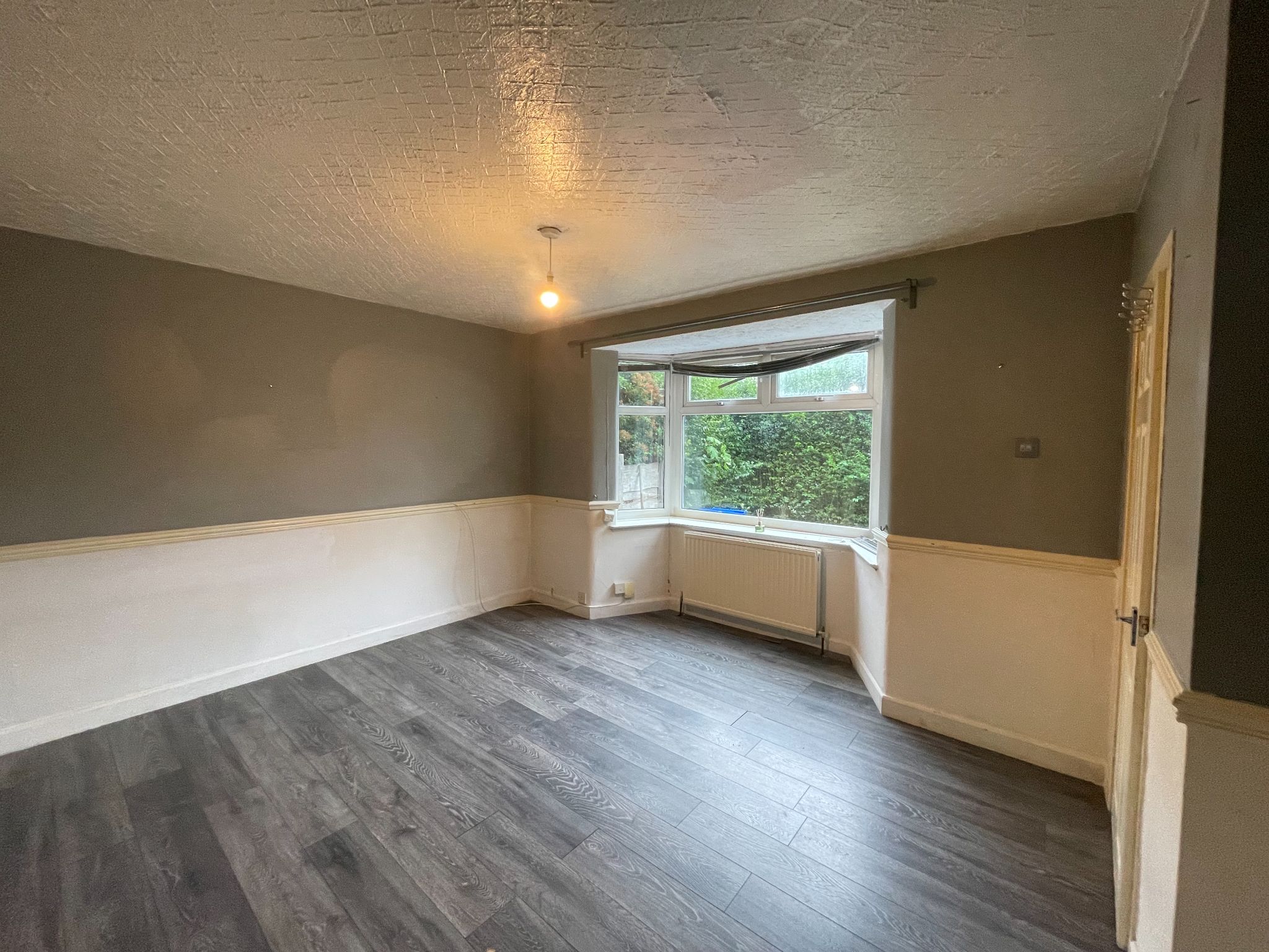 3 bedroom mid terraced house For Sale in Manchester - Property photograph.