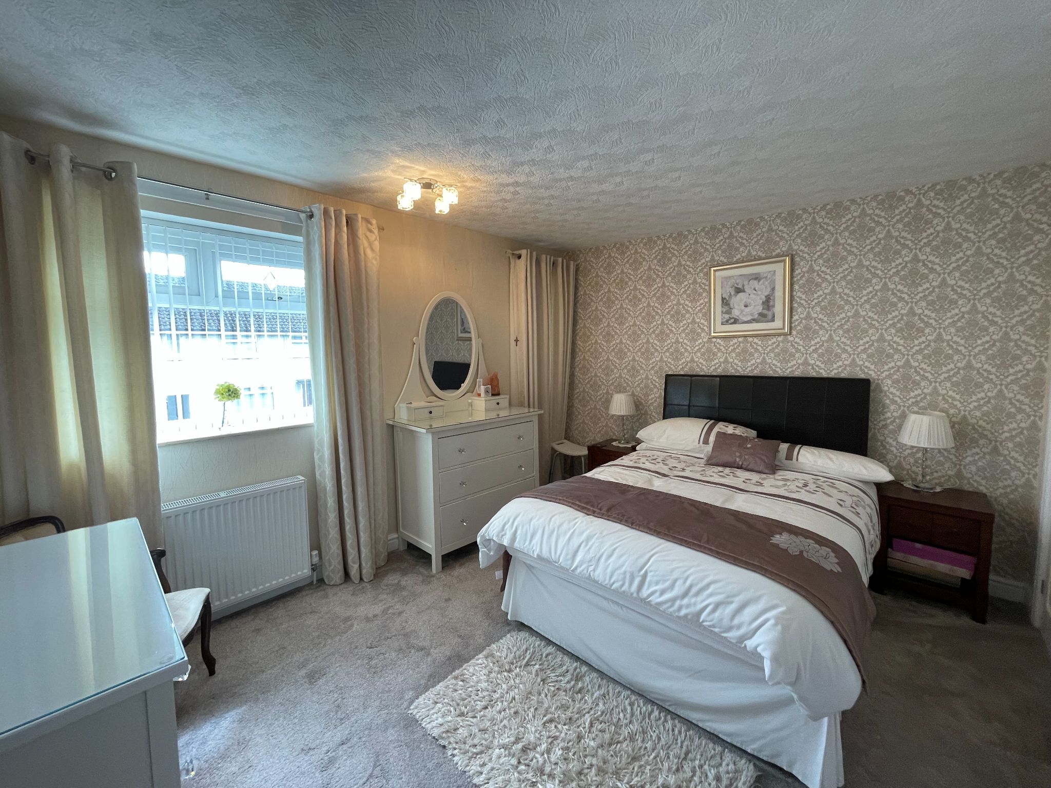 4 bedroom mid terraced house For Sale in Manchester - Photograph 13.