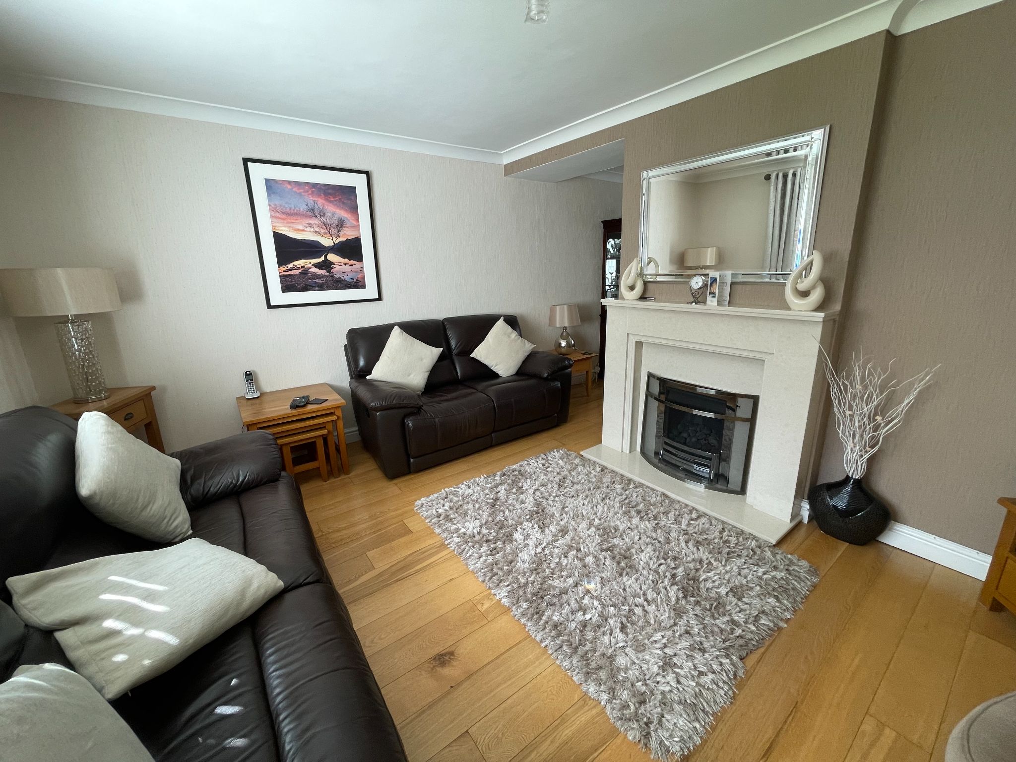 4 bedroom mid terraced house For Sale in Manchester - Photograph 4.
