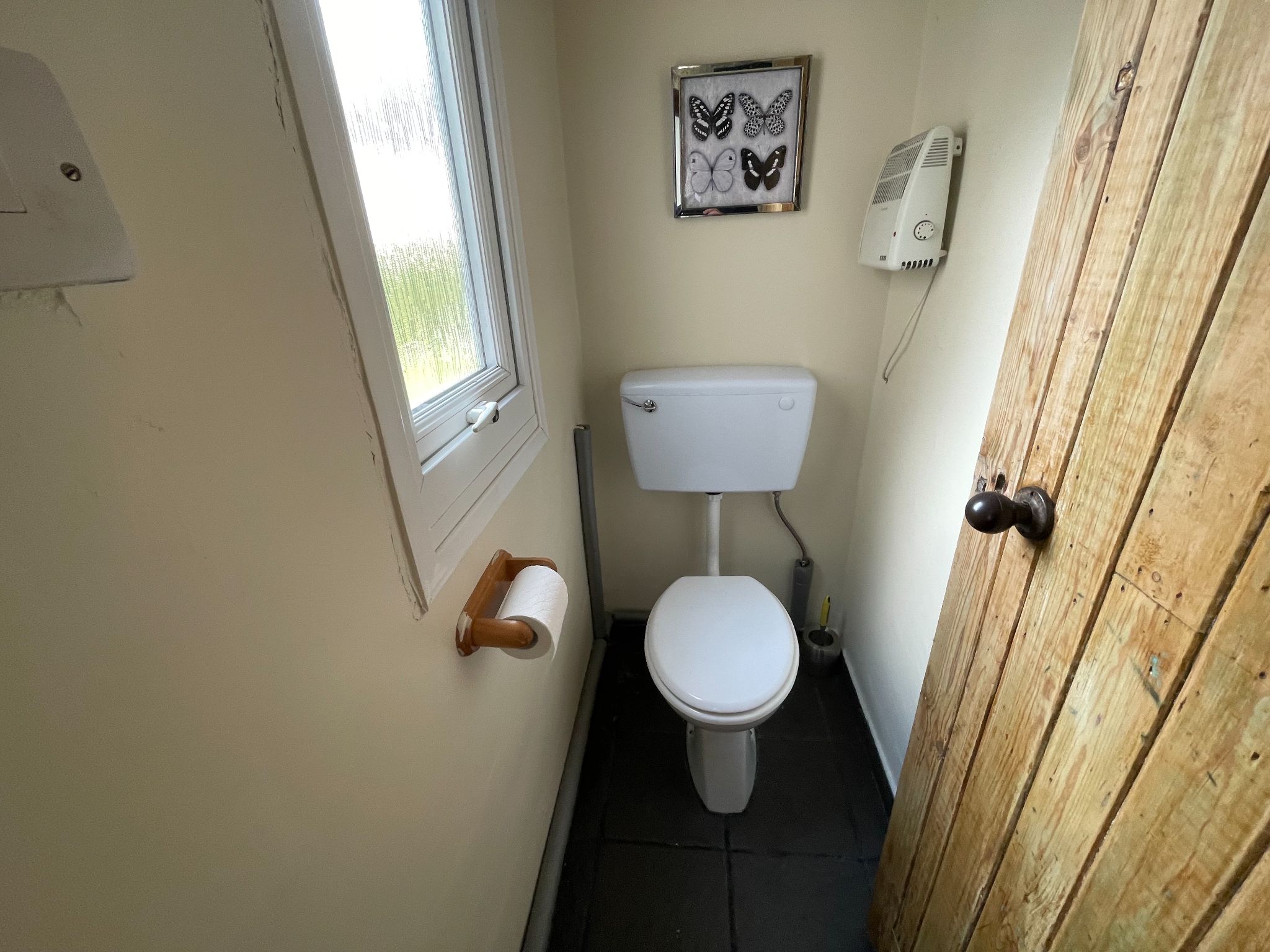 4 bedroom mid terraced house For Sale in Manchester - Photograph 11.