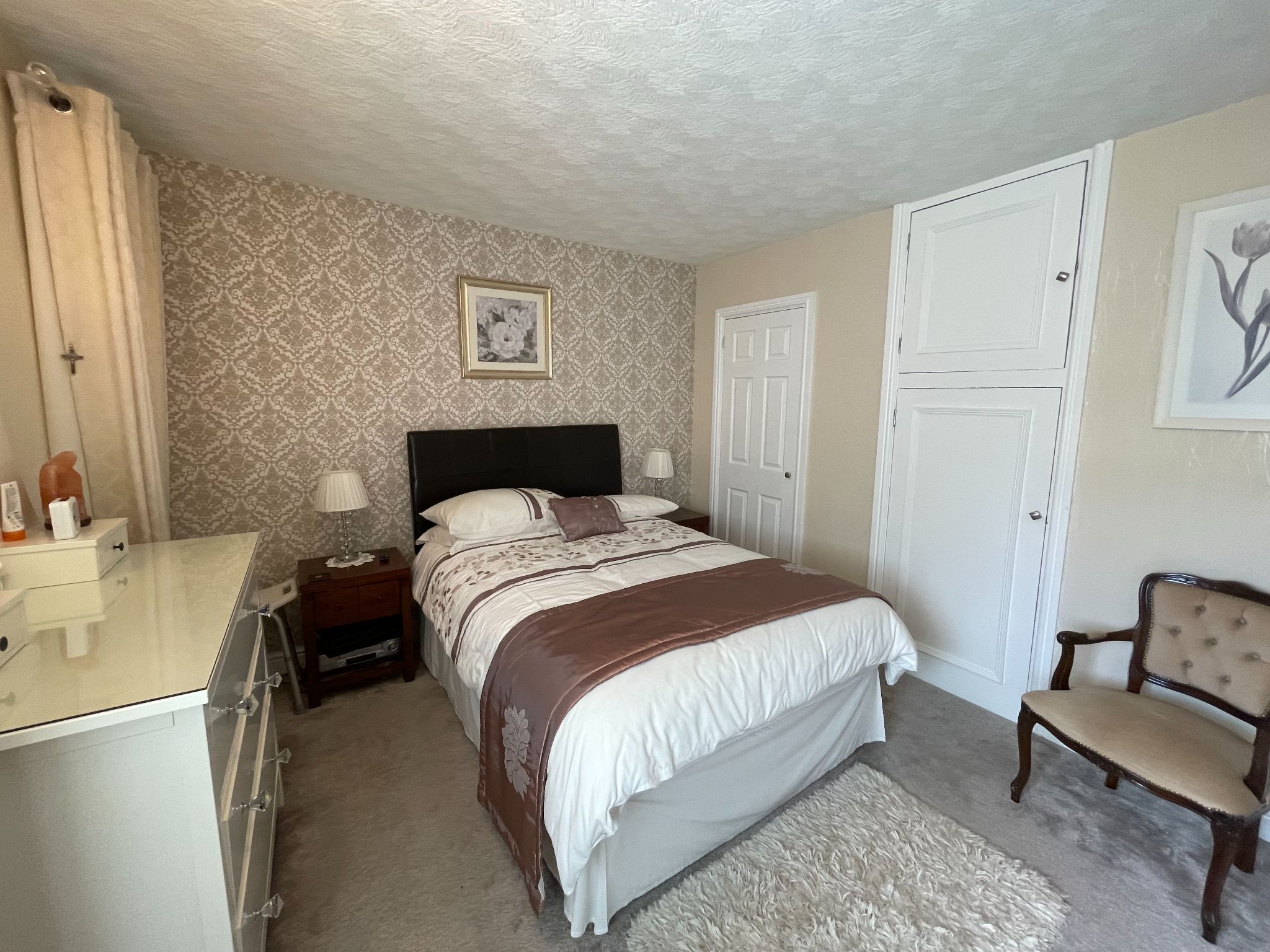 4 bedroom mid terraced house For Sale in Manchester - Photograph 14.