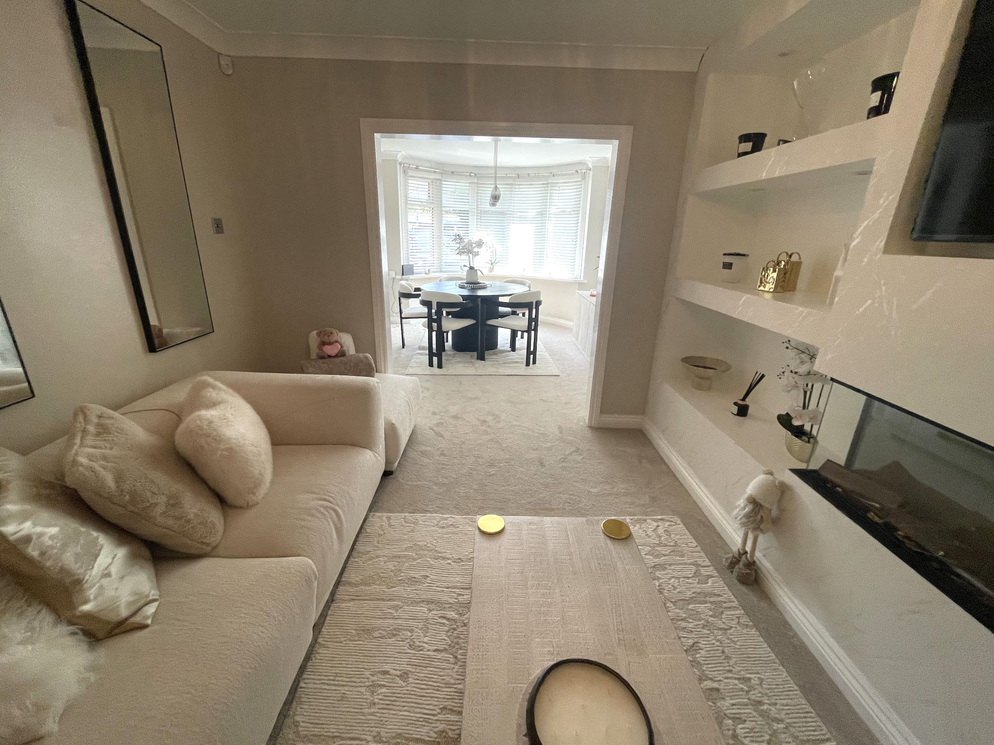 3 bedroom semi-detached house For Sale in Manchester - Photograph 4.