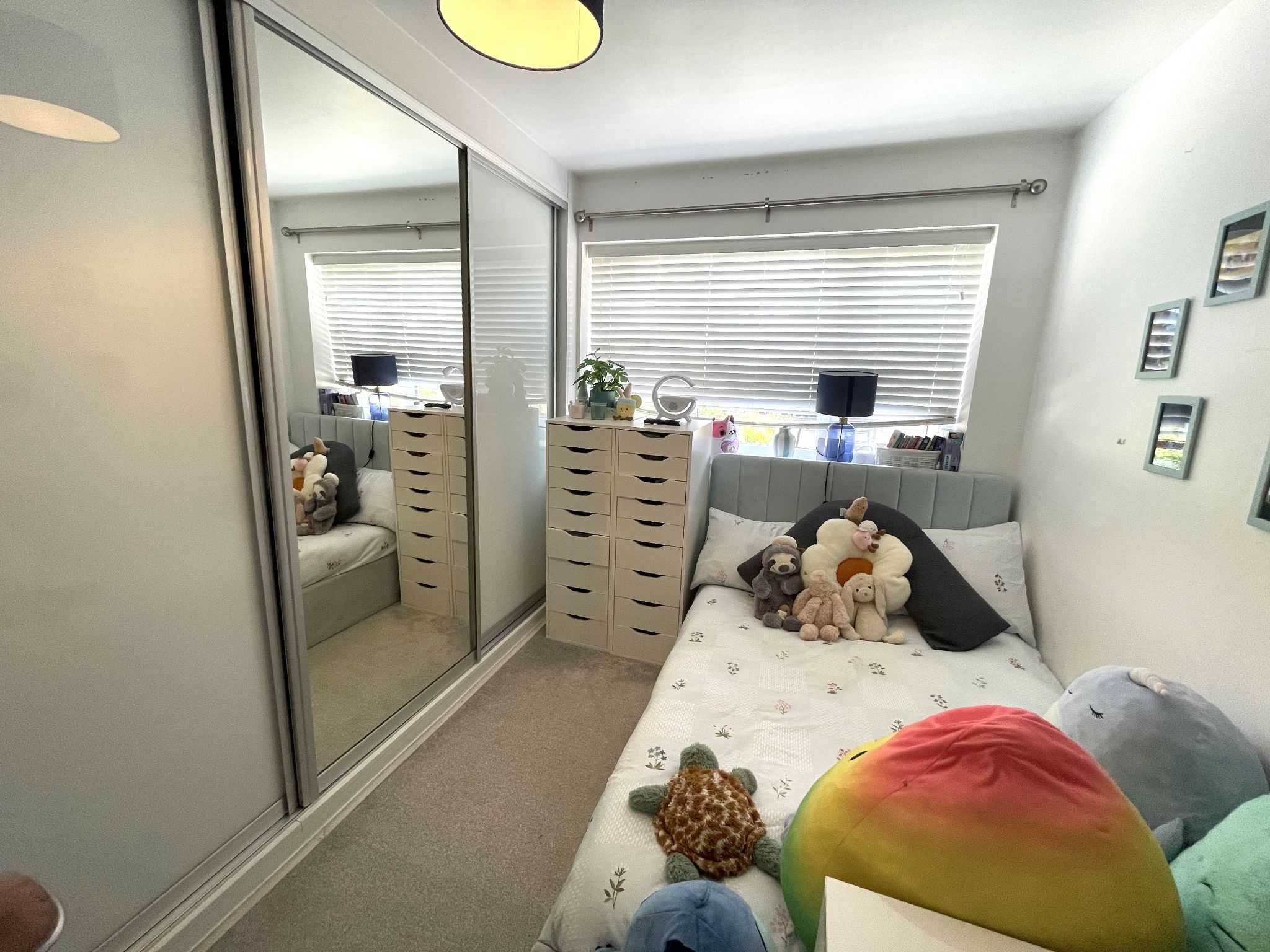 3 bedroom semi-detached house For Sale in Manchester - Photograph 13.