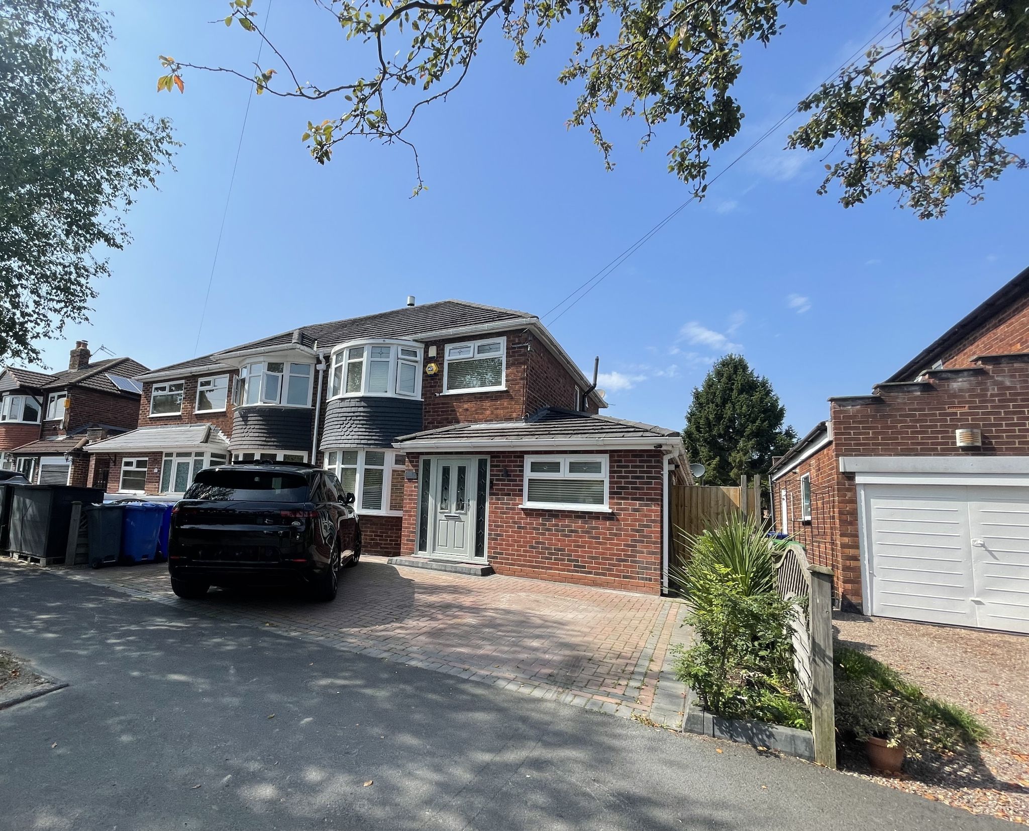 3 bedroom semi-detached house For Sale in Manchester - Property photograph.