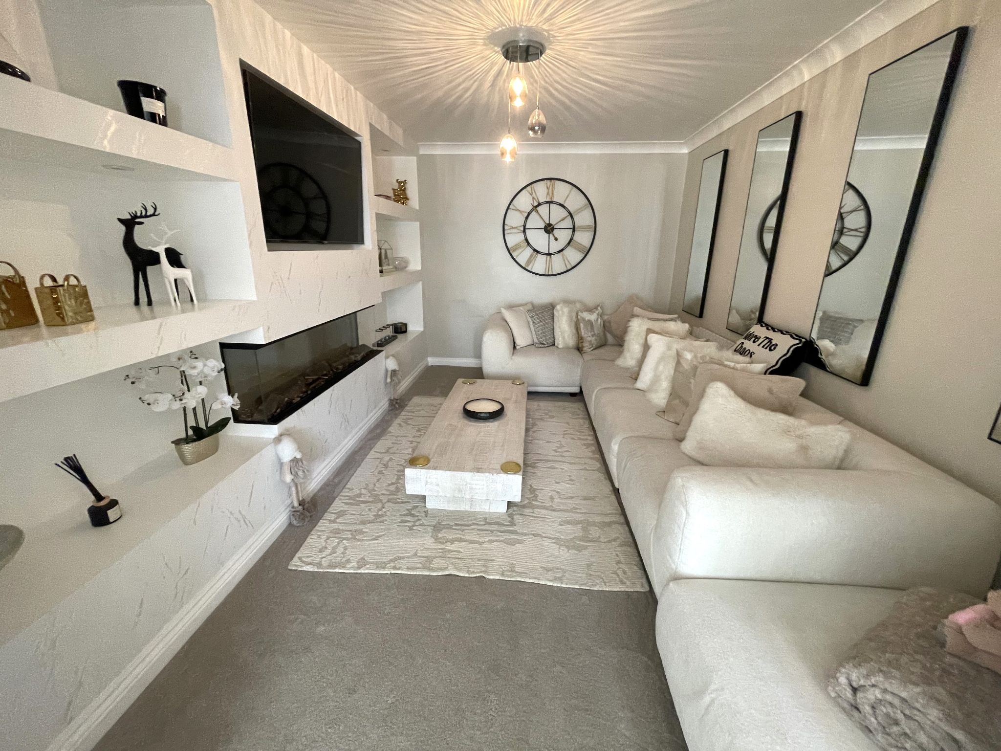 3 bedroom semi-detached house For Sale in Manchester - Property photograph.