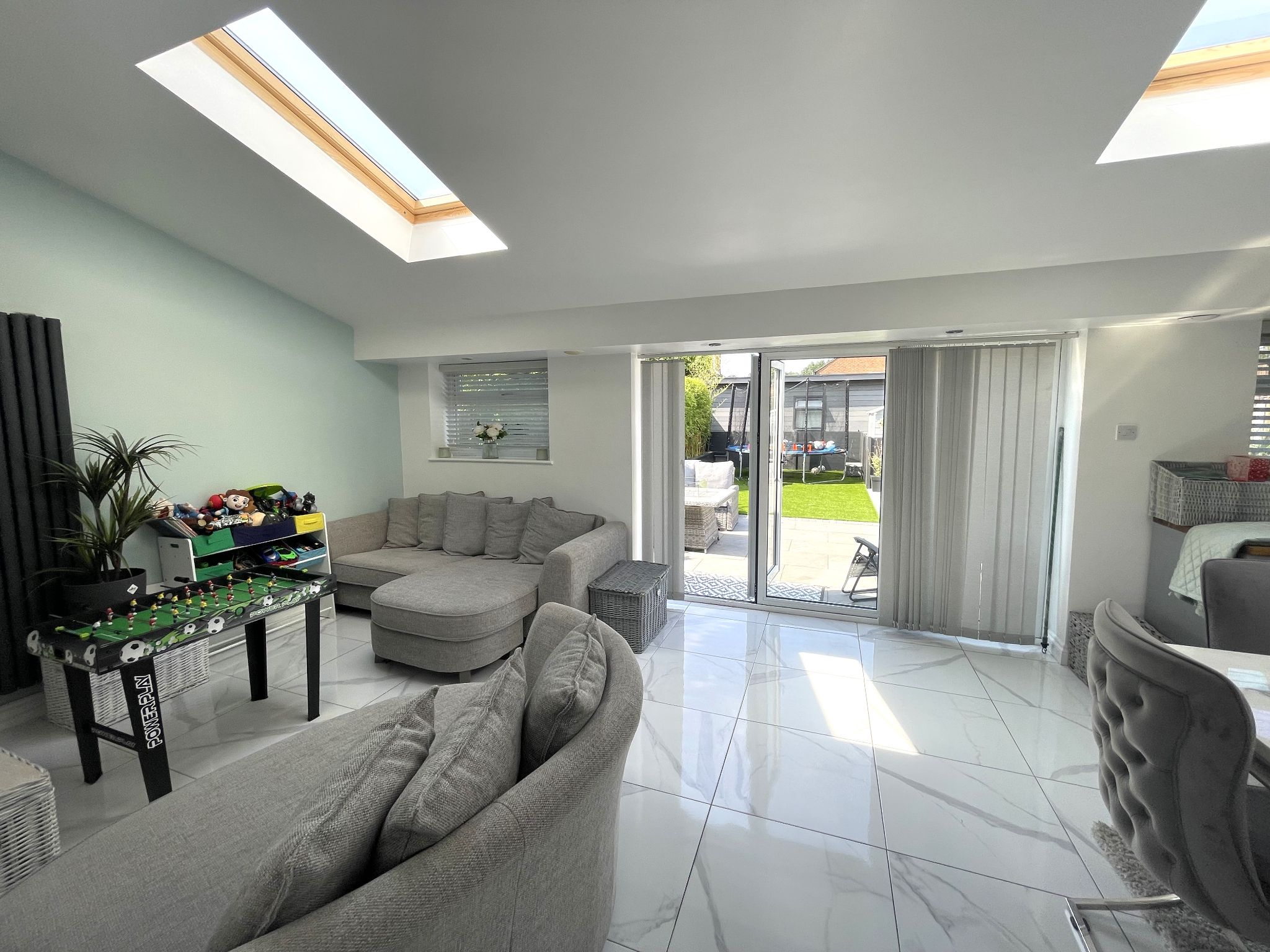 3 bedroom semi-detached house For Sale in Manchester - Photograph 9.