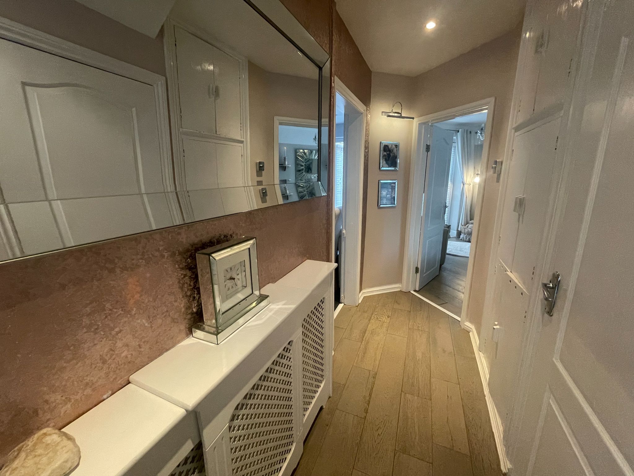 3 bedroom semi-detached house For Sale in Manchester - Photograph 3.