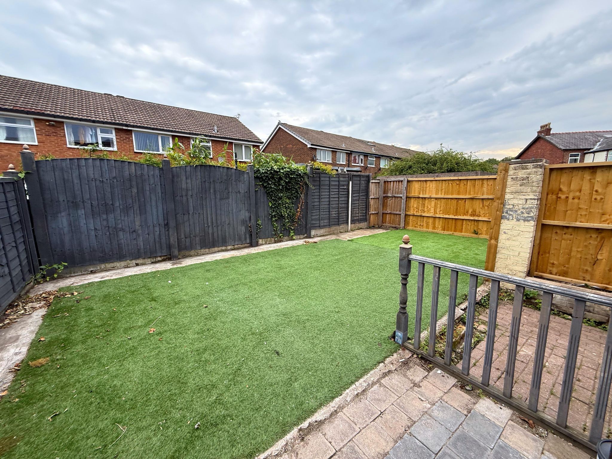 3 bedroom semi-detached house For Sale in Manchester - Photograph 15.