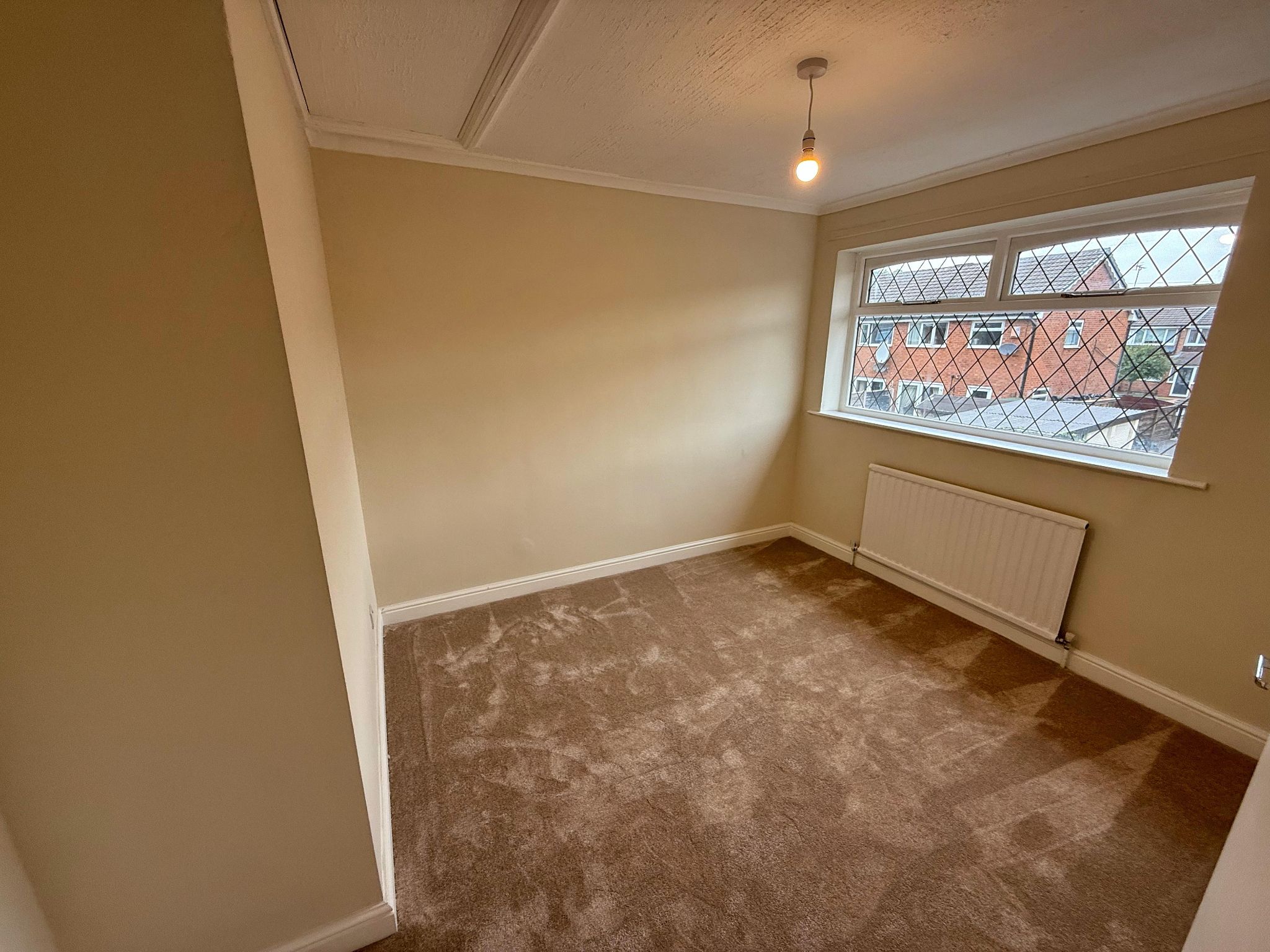 3 bedroom semi-detached house For Sale in Manchester - Photograph 12.