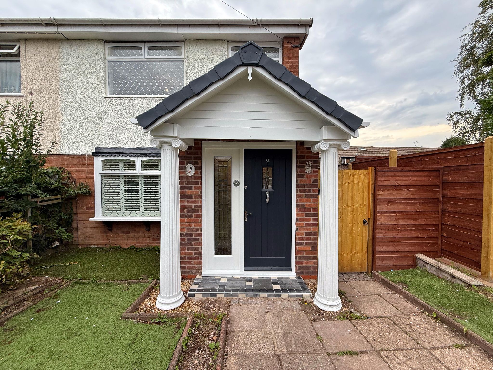 3 bedroom semi-detached house For Sale in Manchester - Photograph 1.