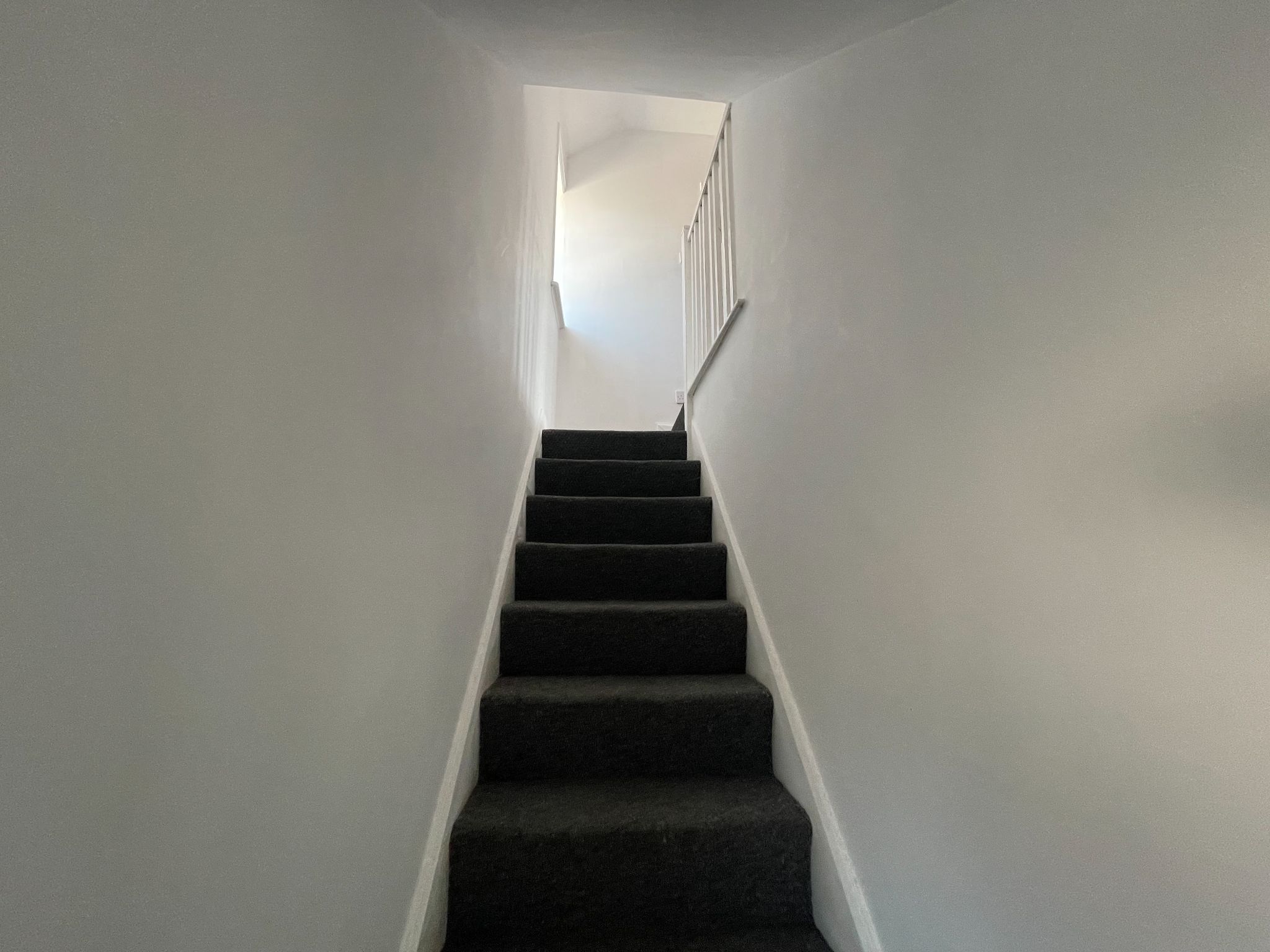 3 bedroom end terraced house For Sale in Manchester - Photograph 7.