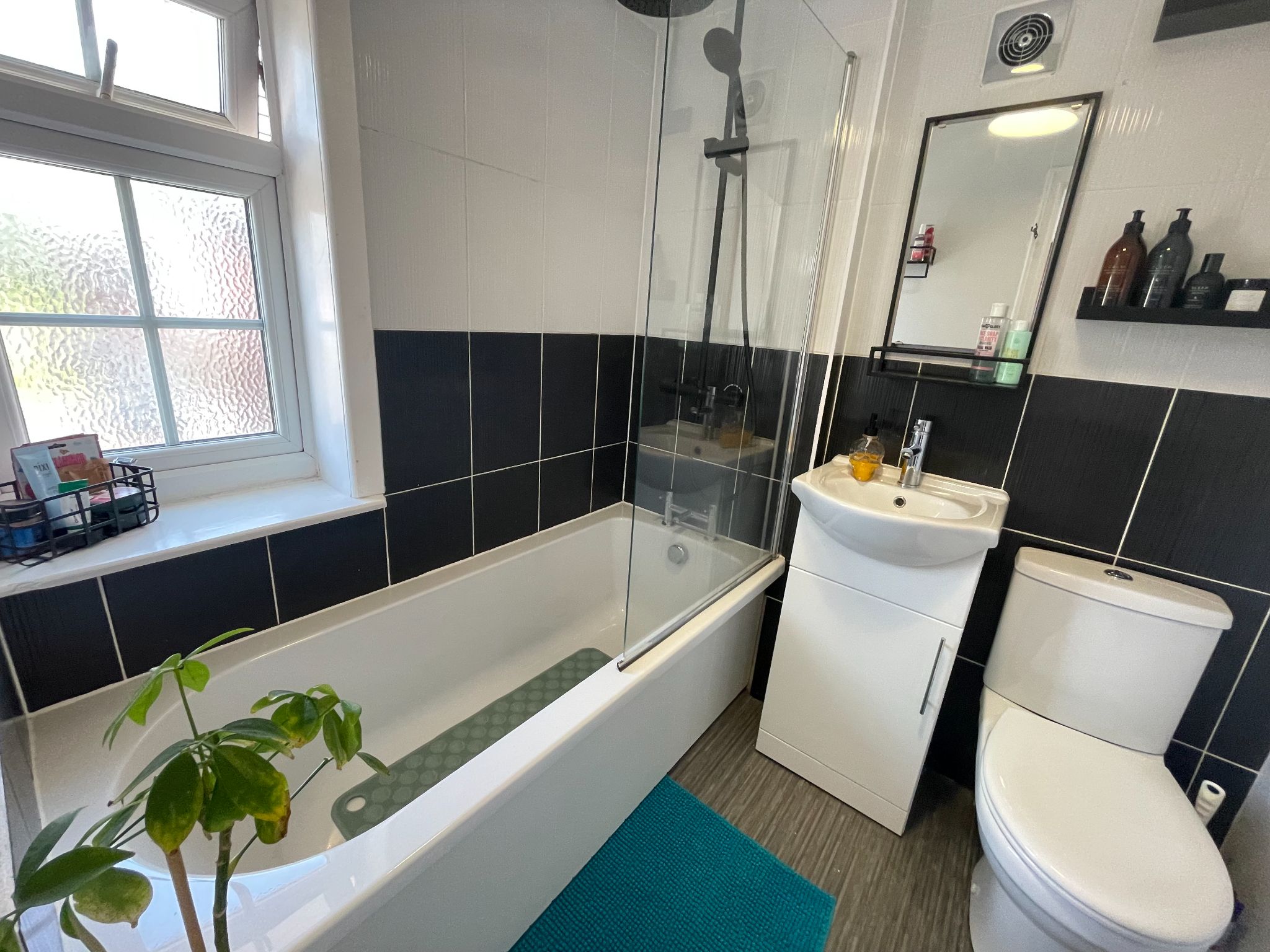 3 bedroom end terraced house For Sale in Manchester - Photograph 12.