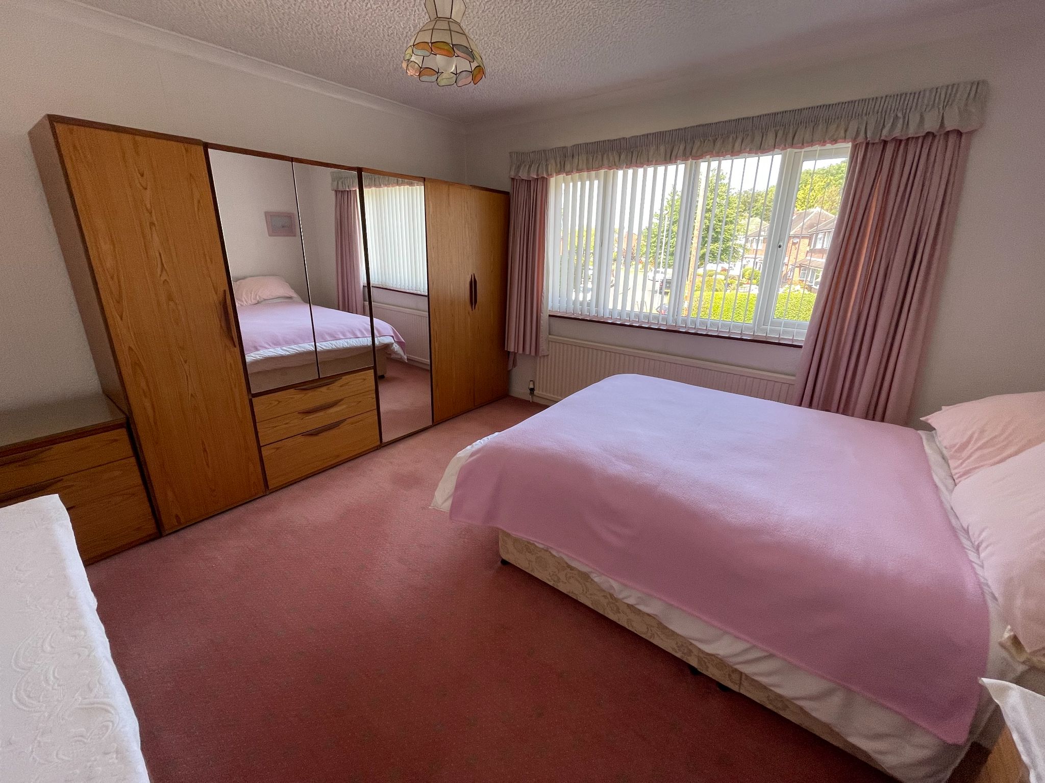 4 bedroom detached house For Sale in Manchester - Photograph 13.