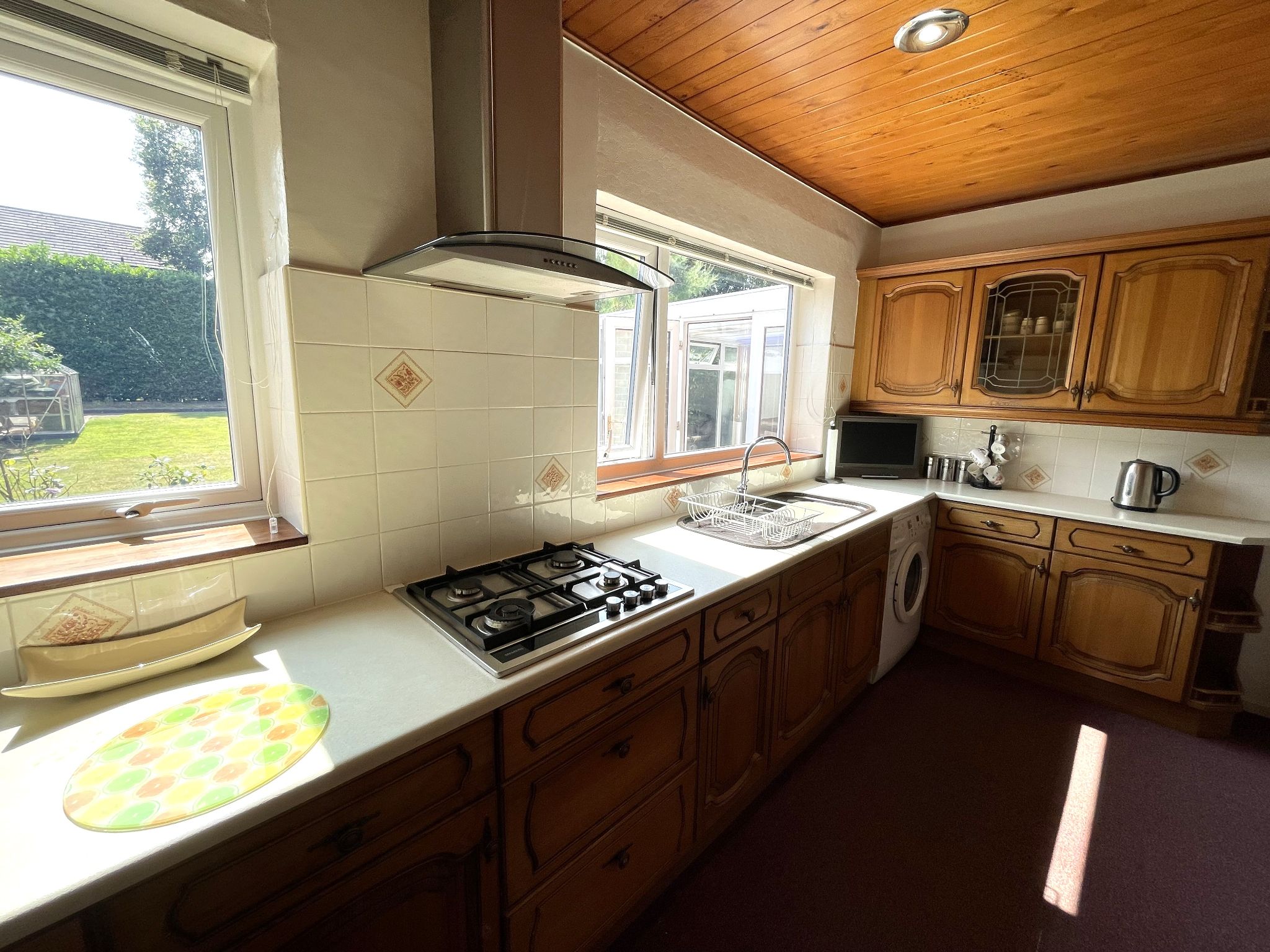 4 bedroom detached house For Sale in Manchester - Photograph 8.