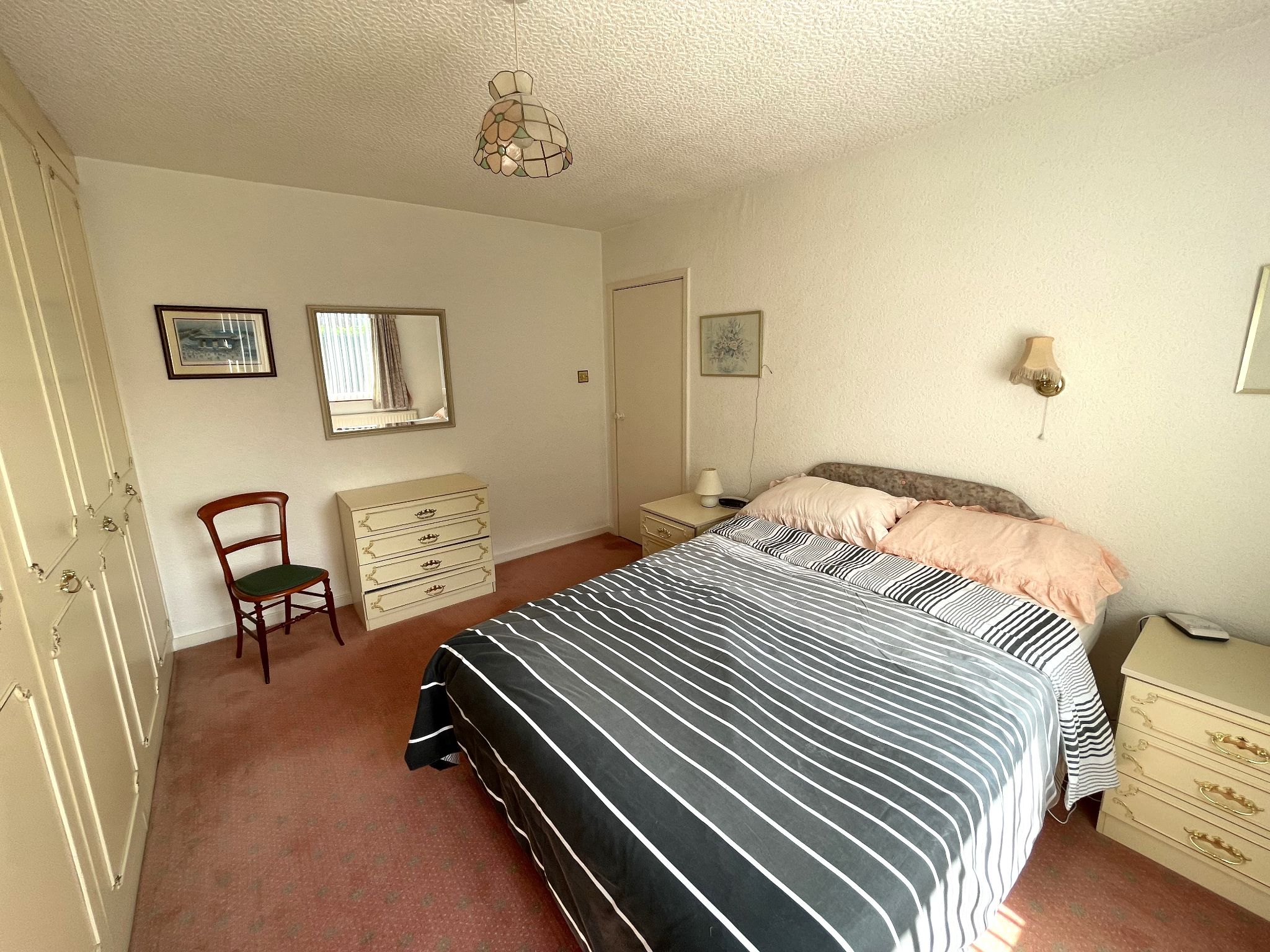 4 bedroom detached house For Sale in Manchester - Photograph 16.