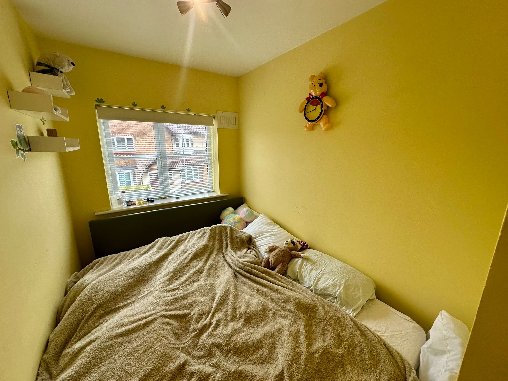 2 bedroom semi-detached house To Let in Manchester - Photograph 8.