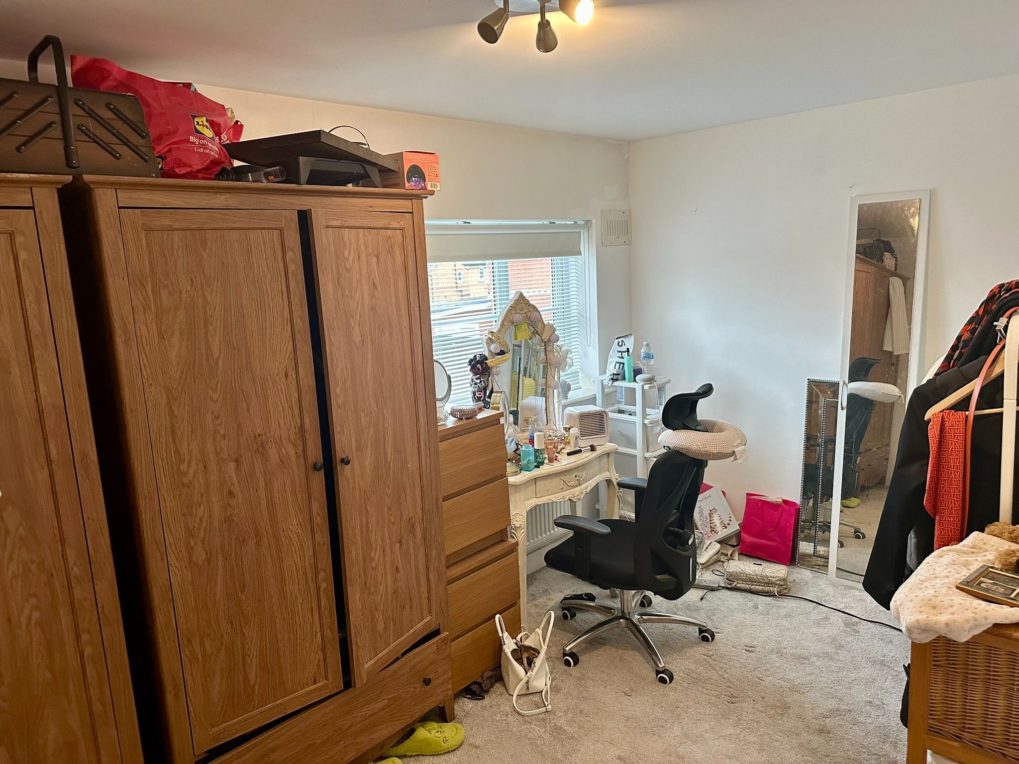 2 bedroom semi-detached house To Let in Manchester - Photograph 7.