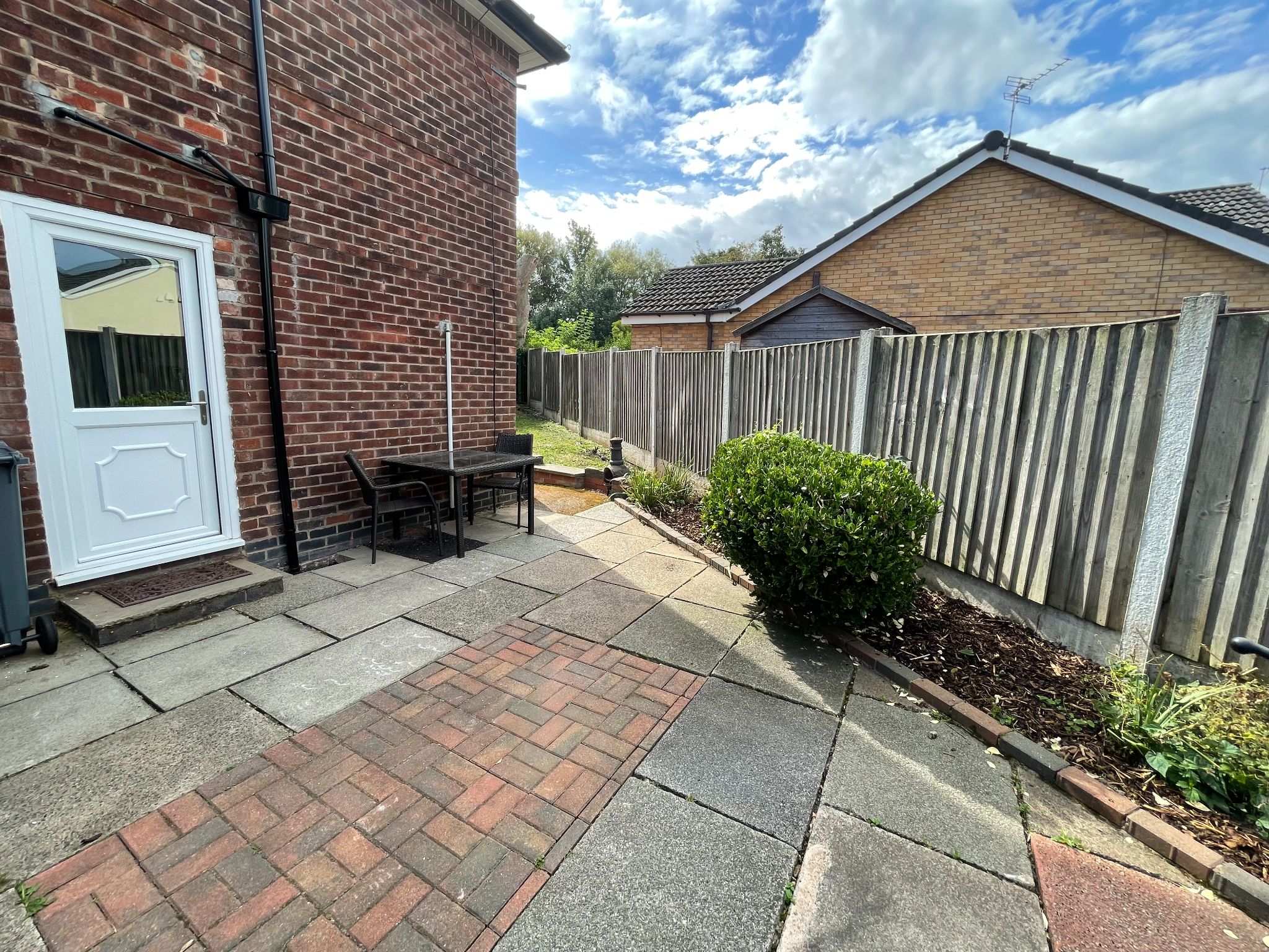 3 bedroom end terraced house For Sale in Manchester - Photograph 27.