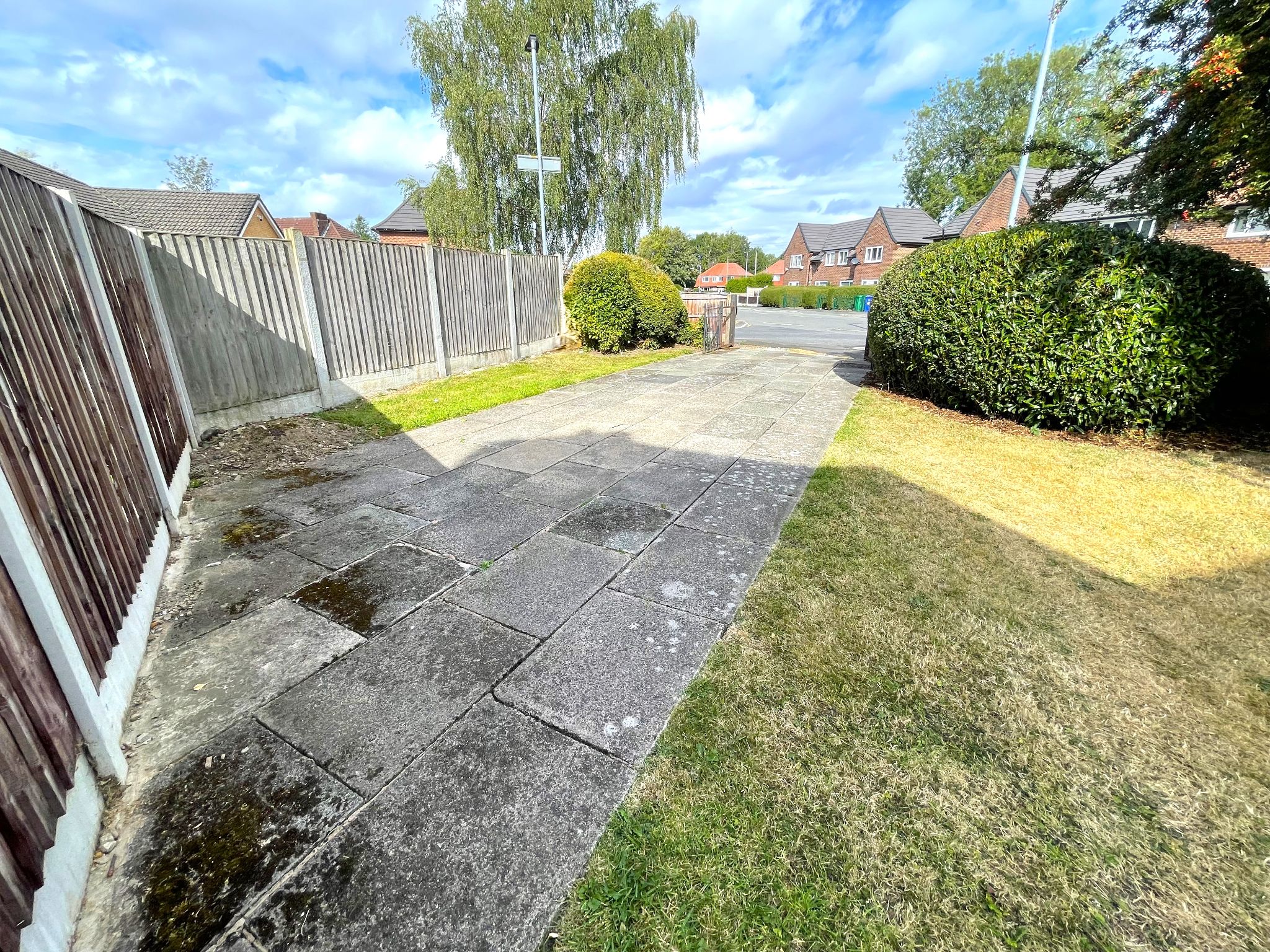 3 bedroom end terraced house For Sale in Manchester - Property photograph.